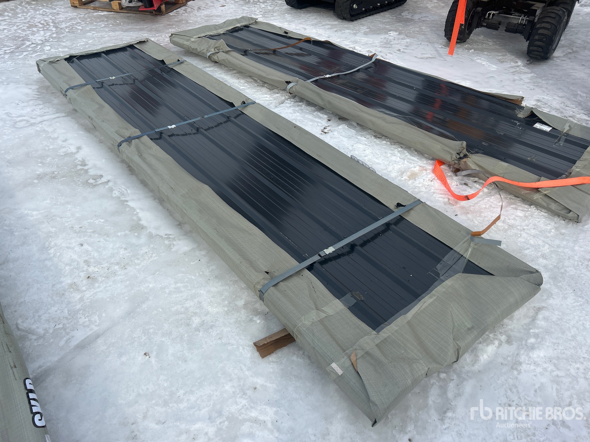 General Appearance with Foto, angolo posteriore sinistro