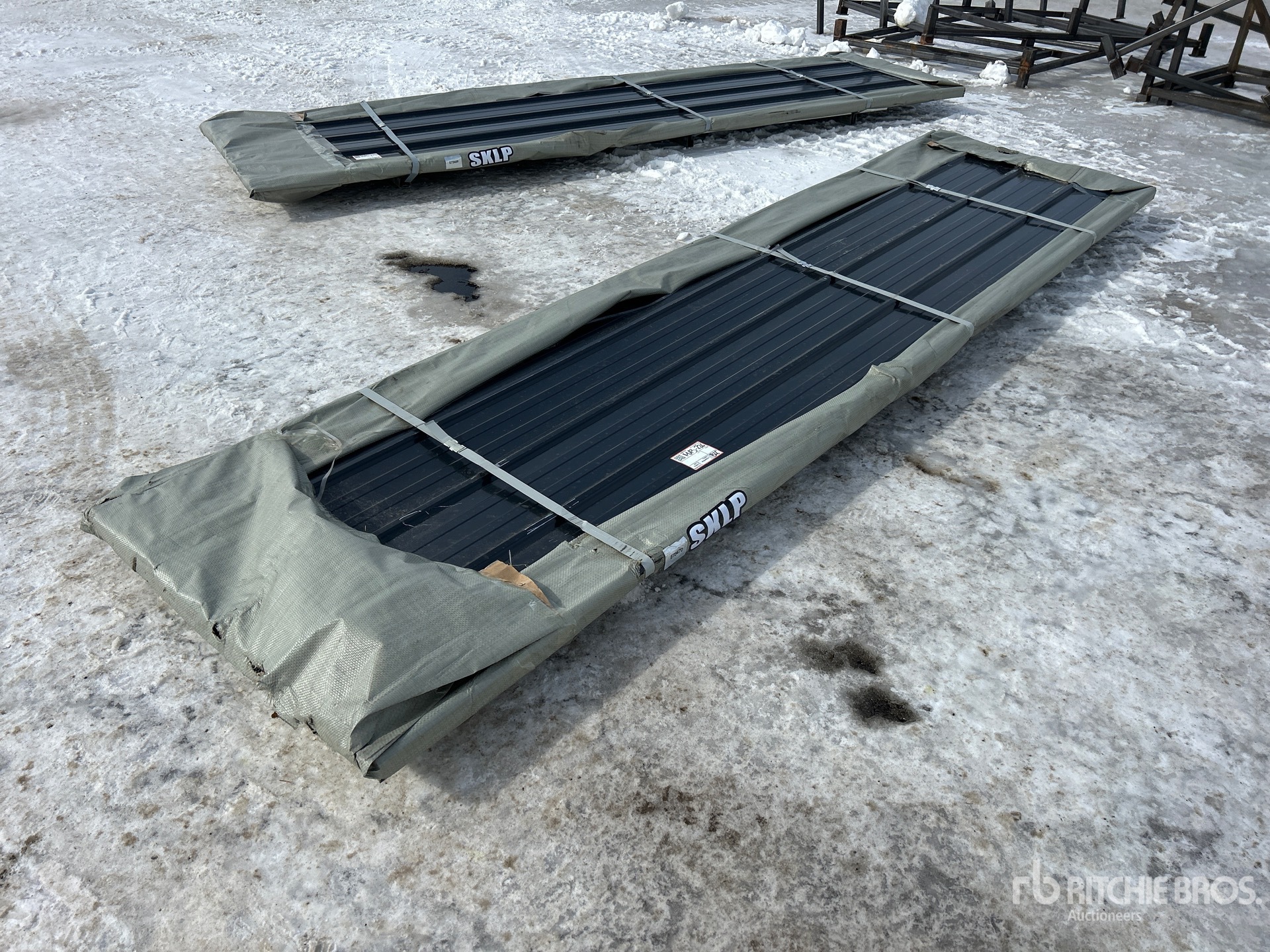 General Appearance with Foto, angolo posteriore sinistro