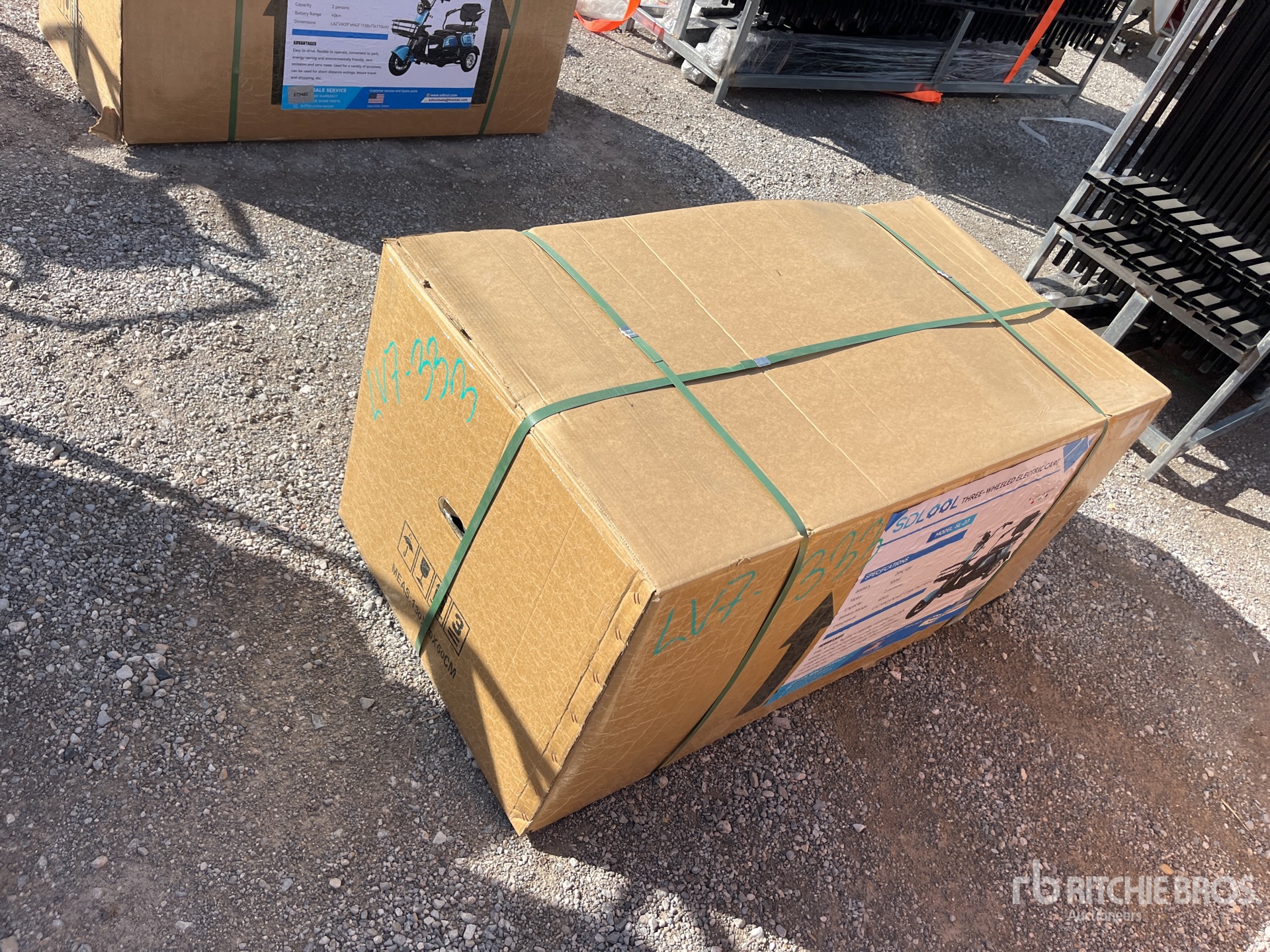 General Appearance with Picture, Right Rear Corner