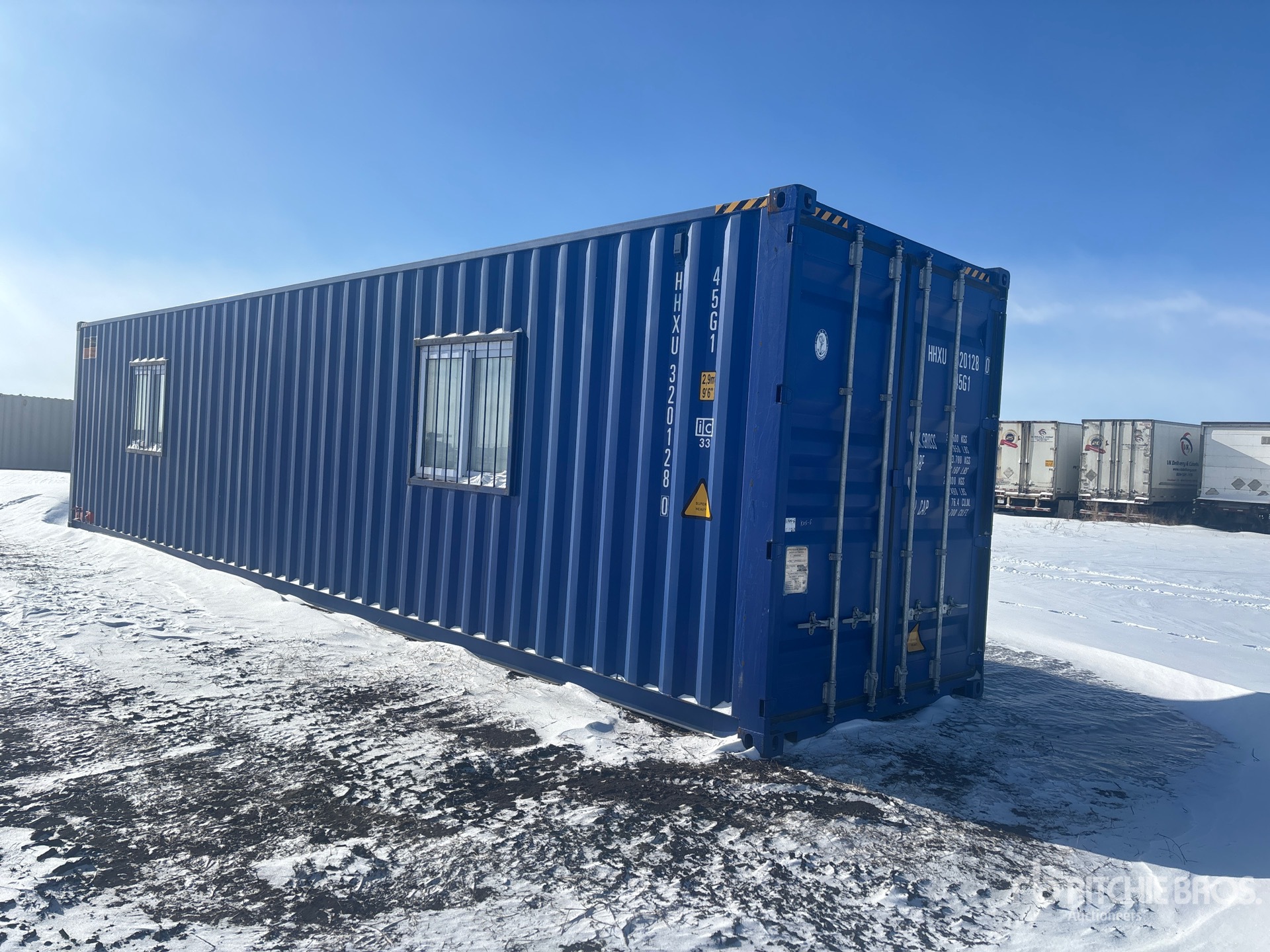 General Appearance with Bild, Ecke vorne rechts