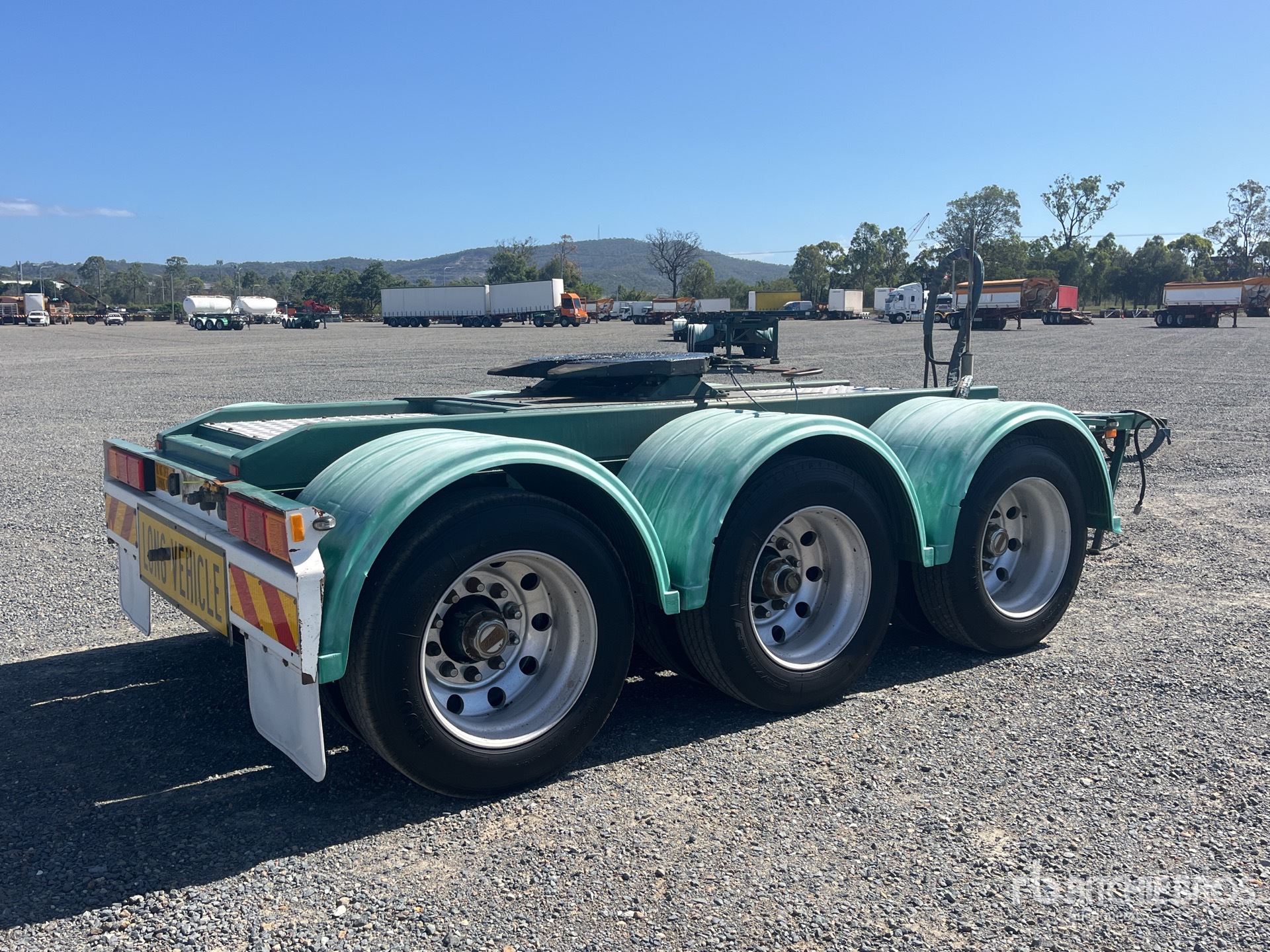 Aspect général with Image, coin arrière gauche