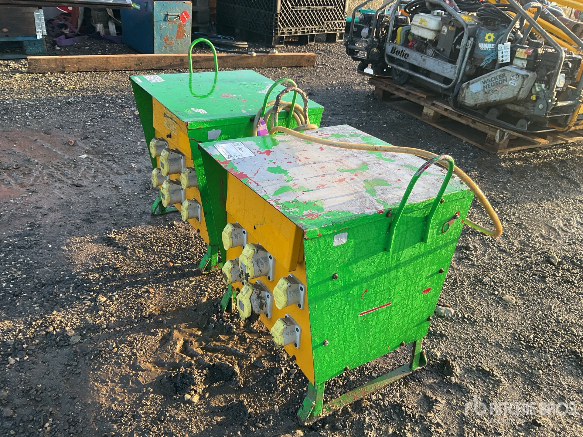 General Appearance with Bild, Ecke vorne links