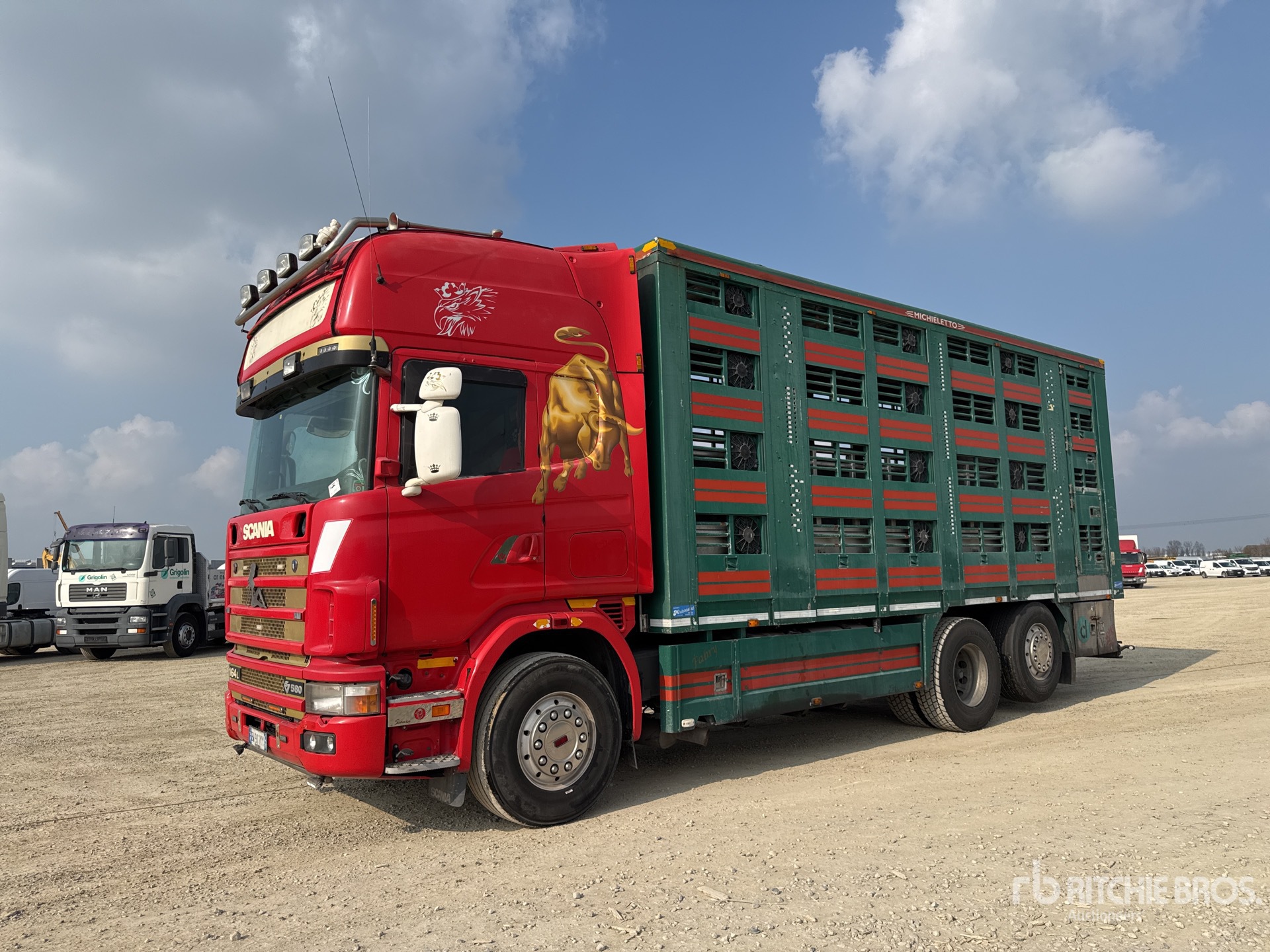 General Appearance with Picture, Left Front Corner