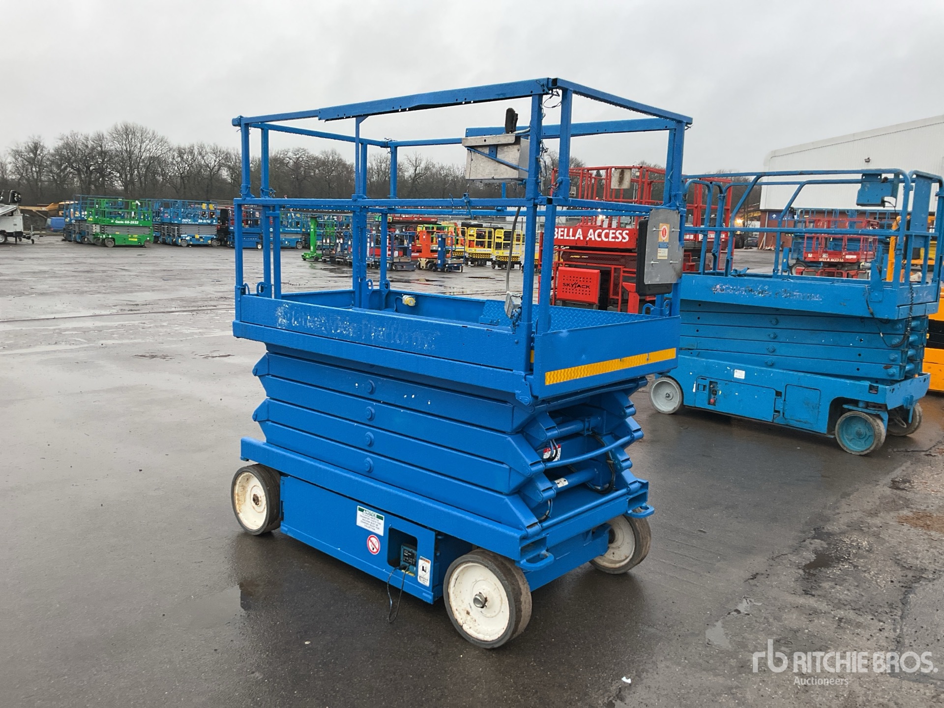 General Appearance with Picture, Right Front Corner