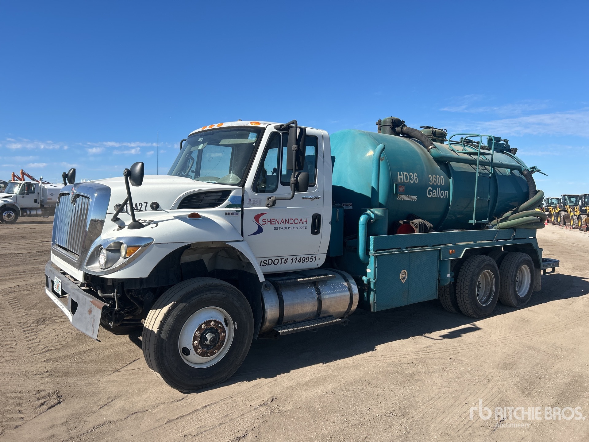 General Appearance with Picture, Left Front Corner