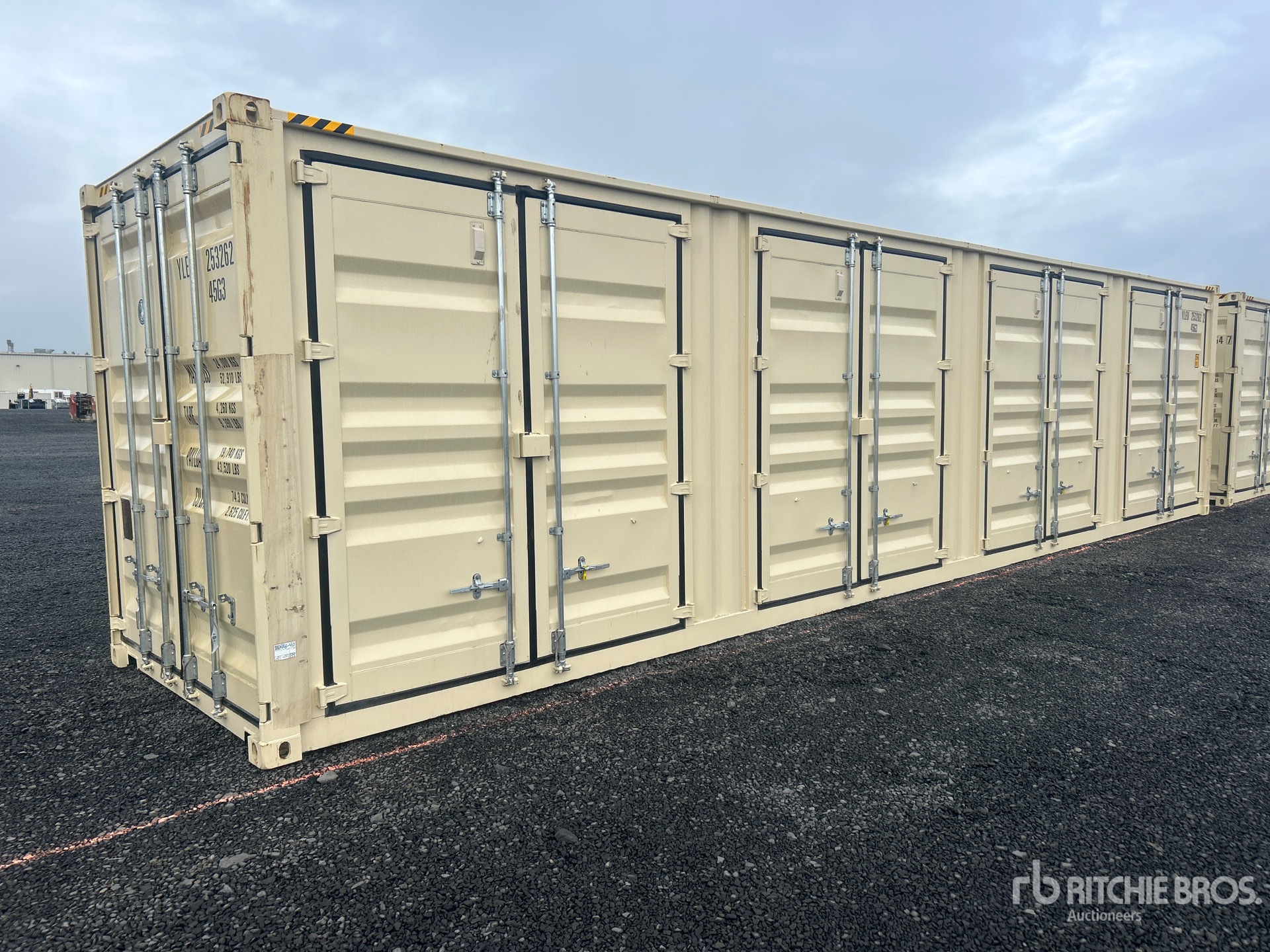 General Appearance with Image, coin avant gauche