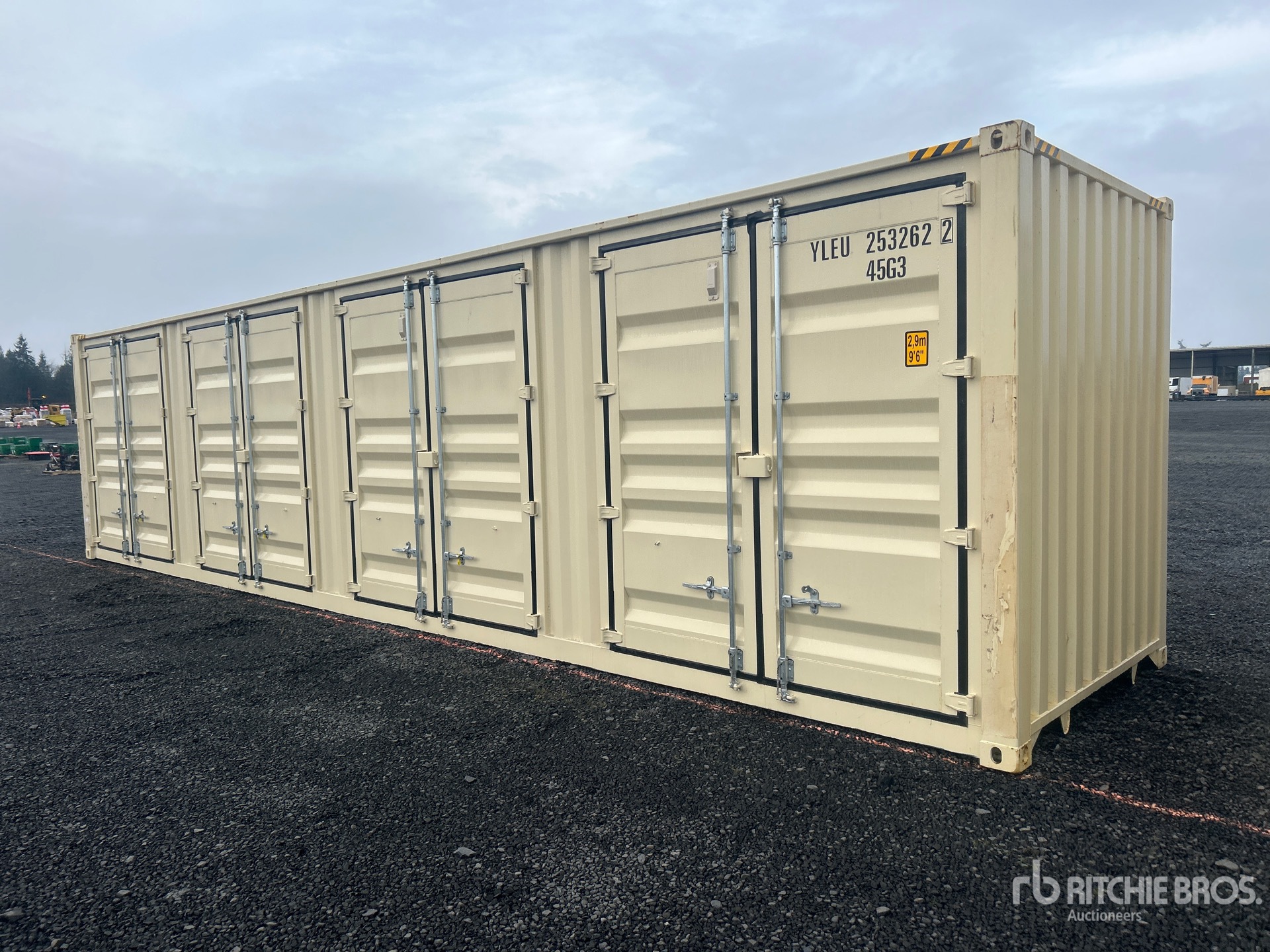 General Appearance with Image, coin avant droit