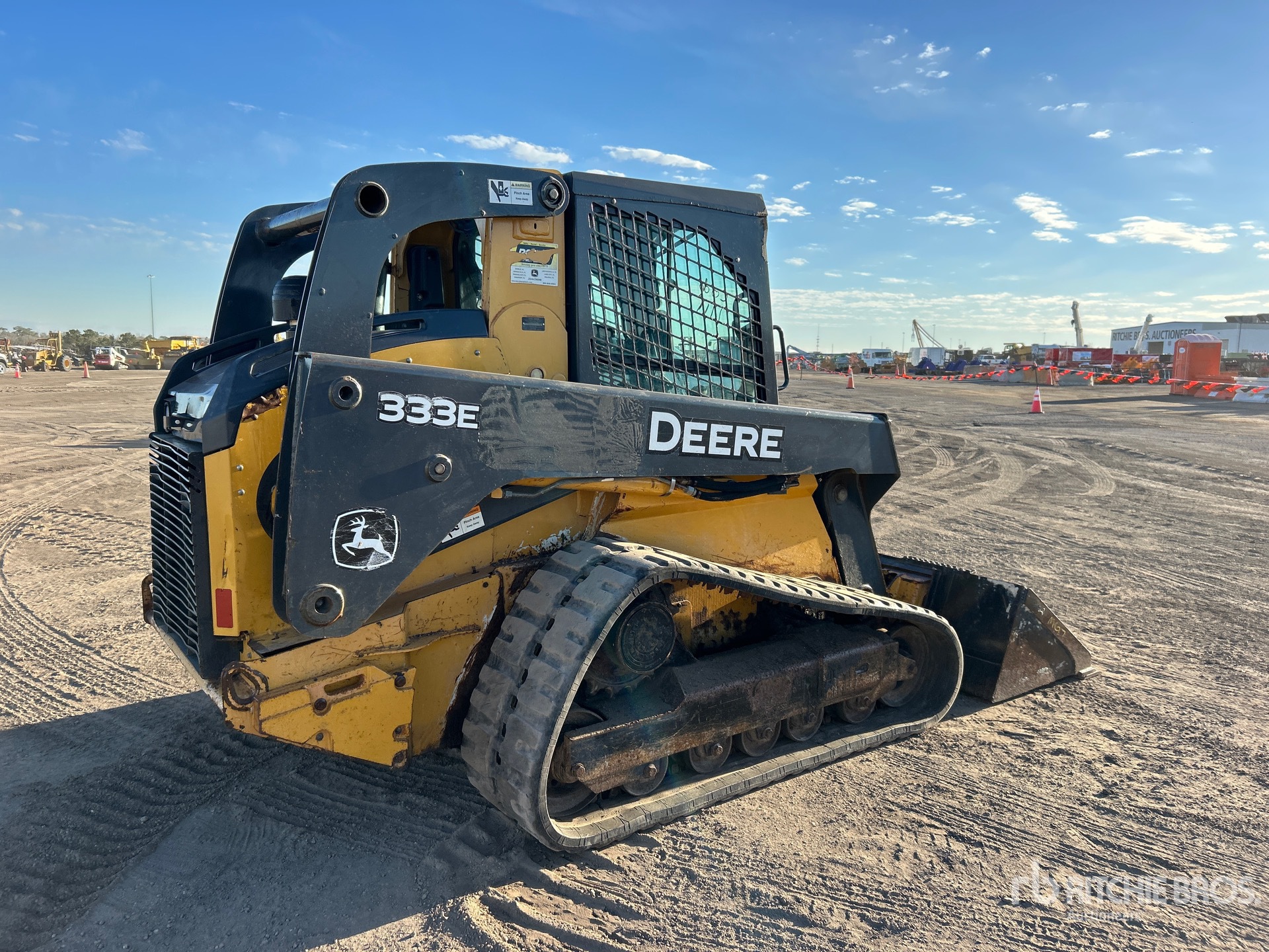 Aspect général with Image, coin arrière droit