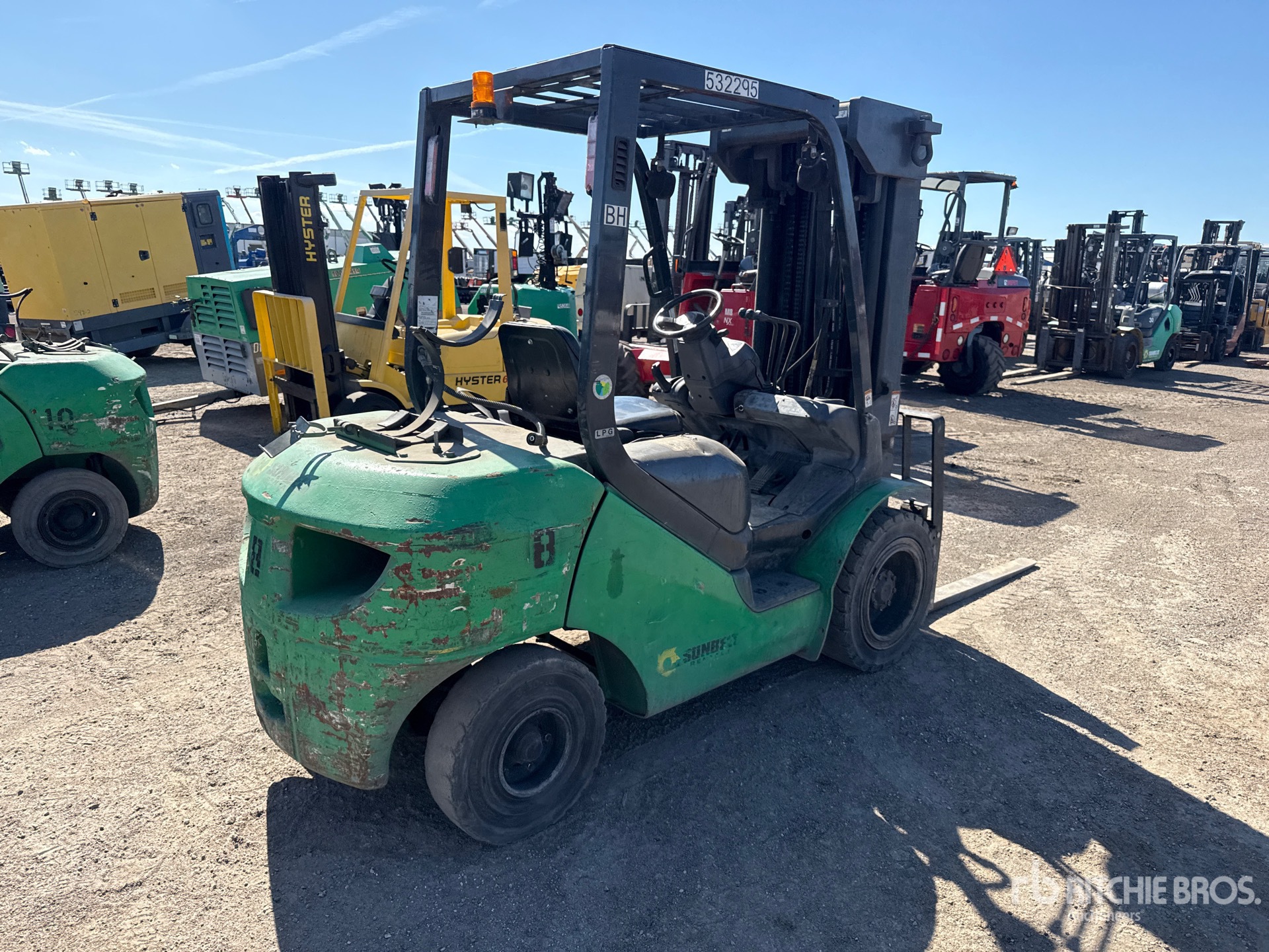 Aspect général with Image, coin arrière droit