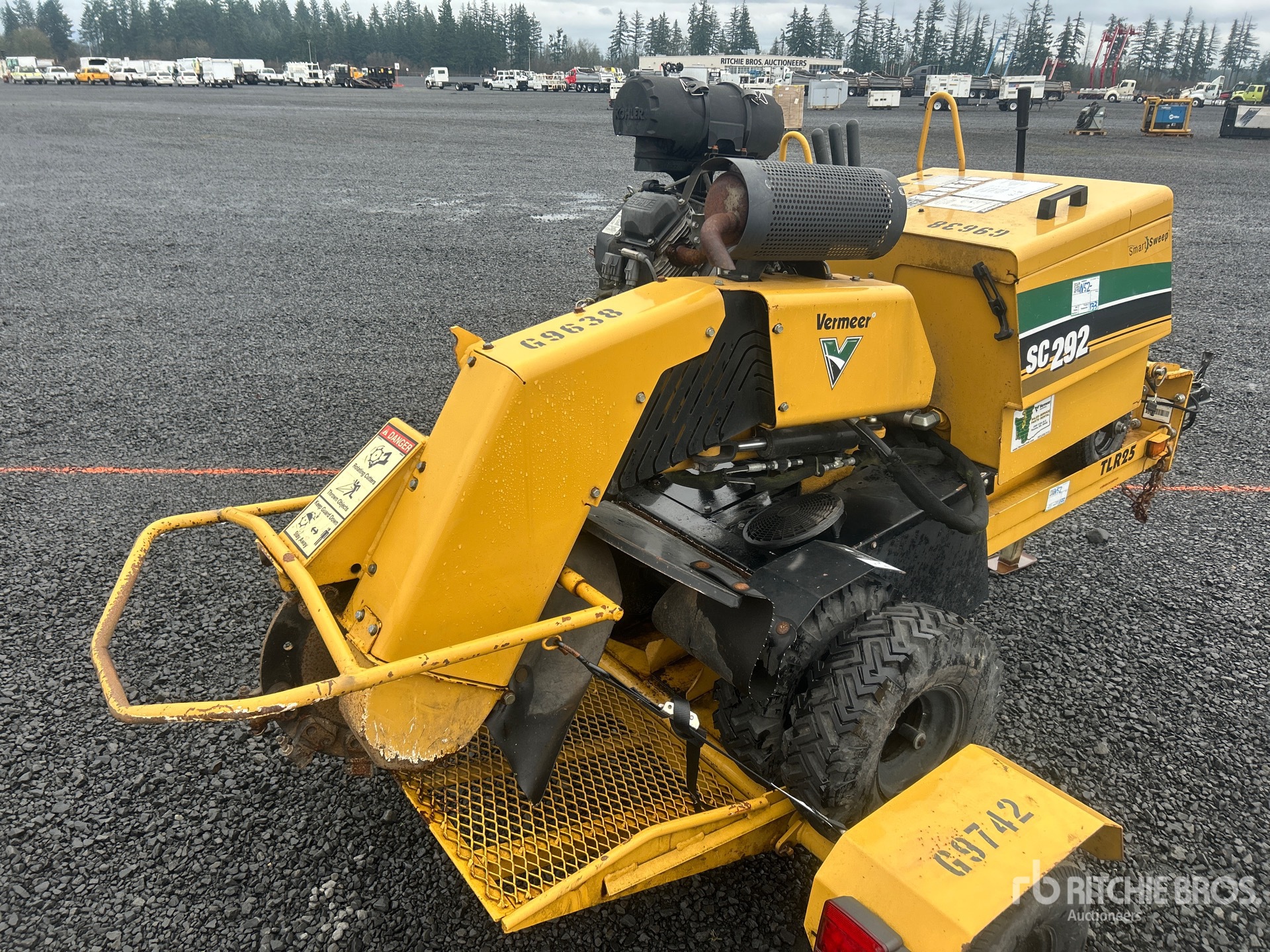 General Appearance with Picture, Right Rear Corner