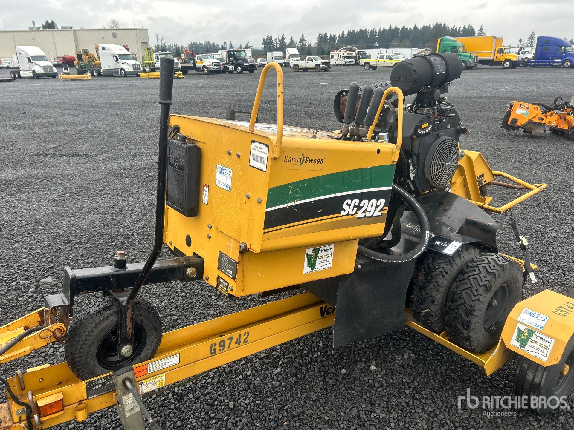 General Appearance with Picture, Left Front Corner