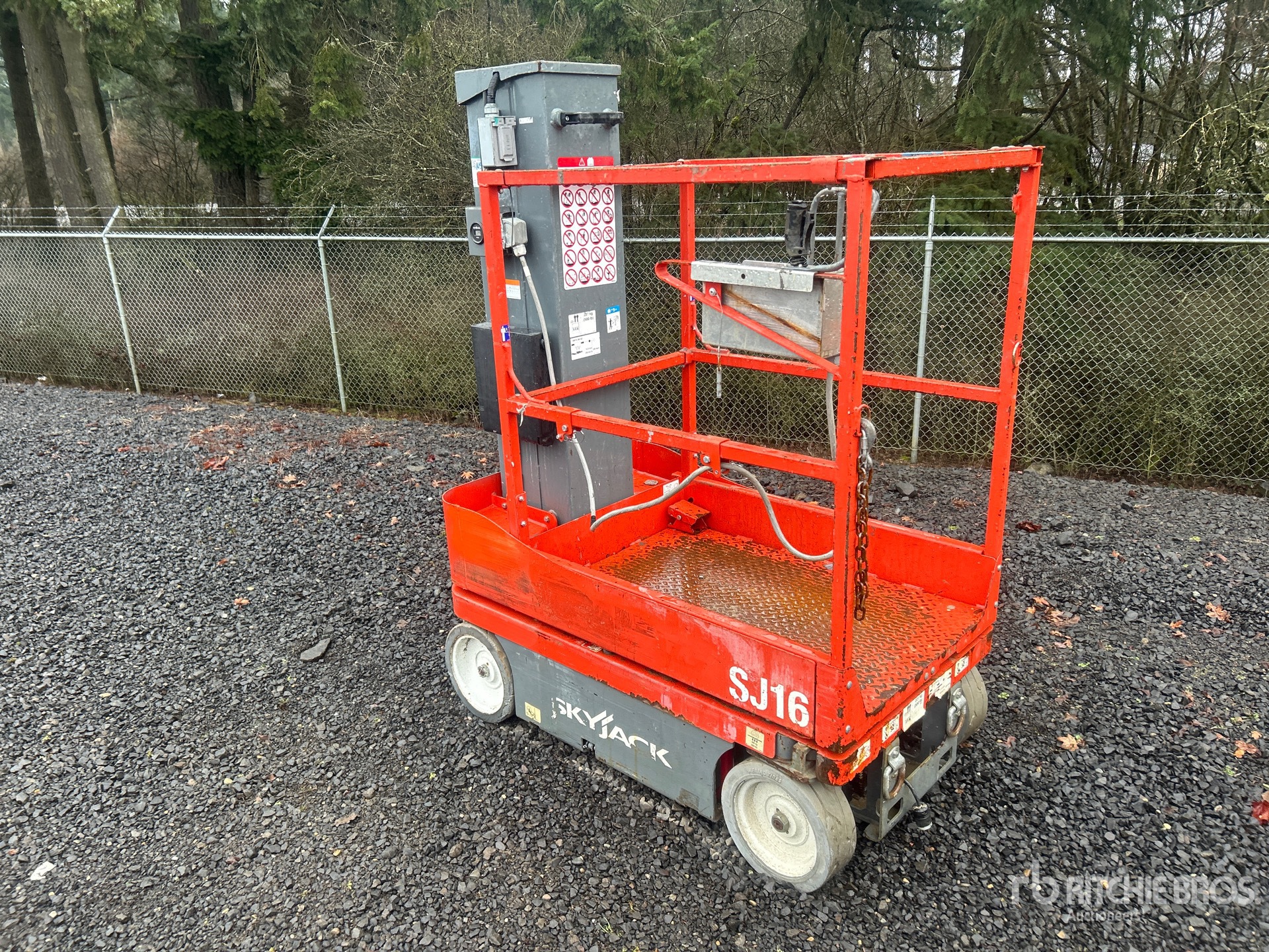 General Appearance with Imagen: esquina trasera izquierda