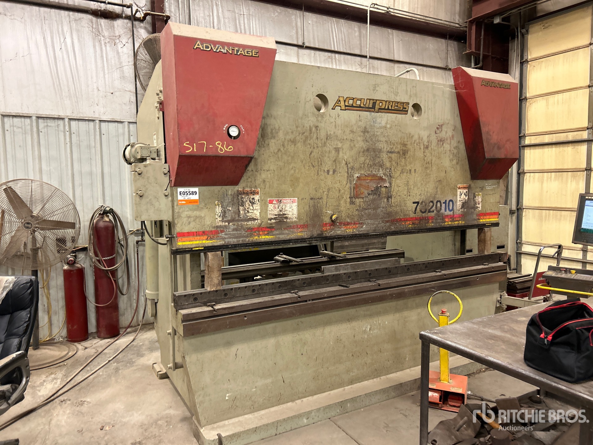 General Appearance with Picture, Right Front Corner