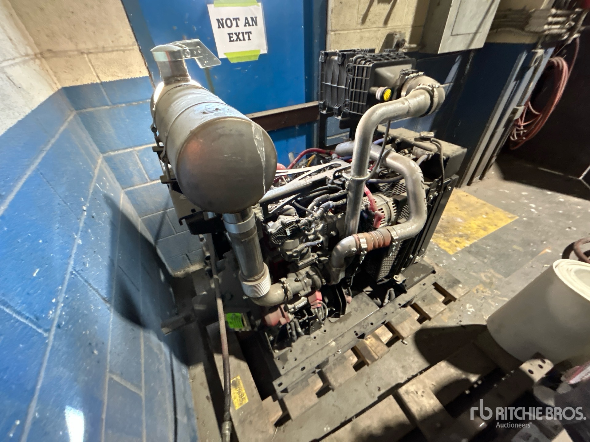 General Appearance with Imagen: esquina trasera derecha