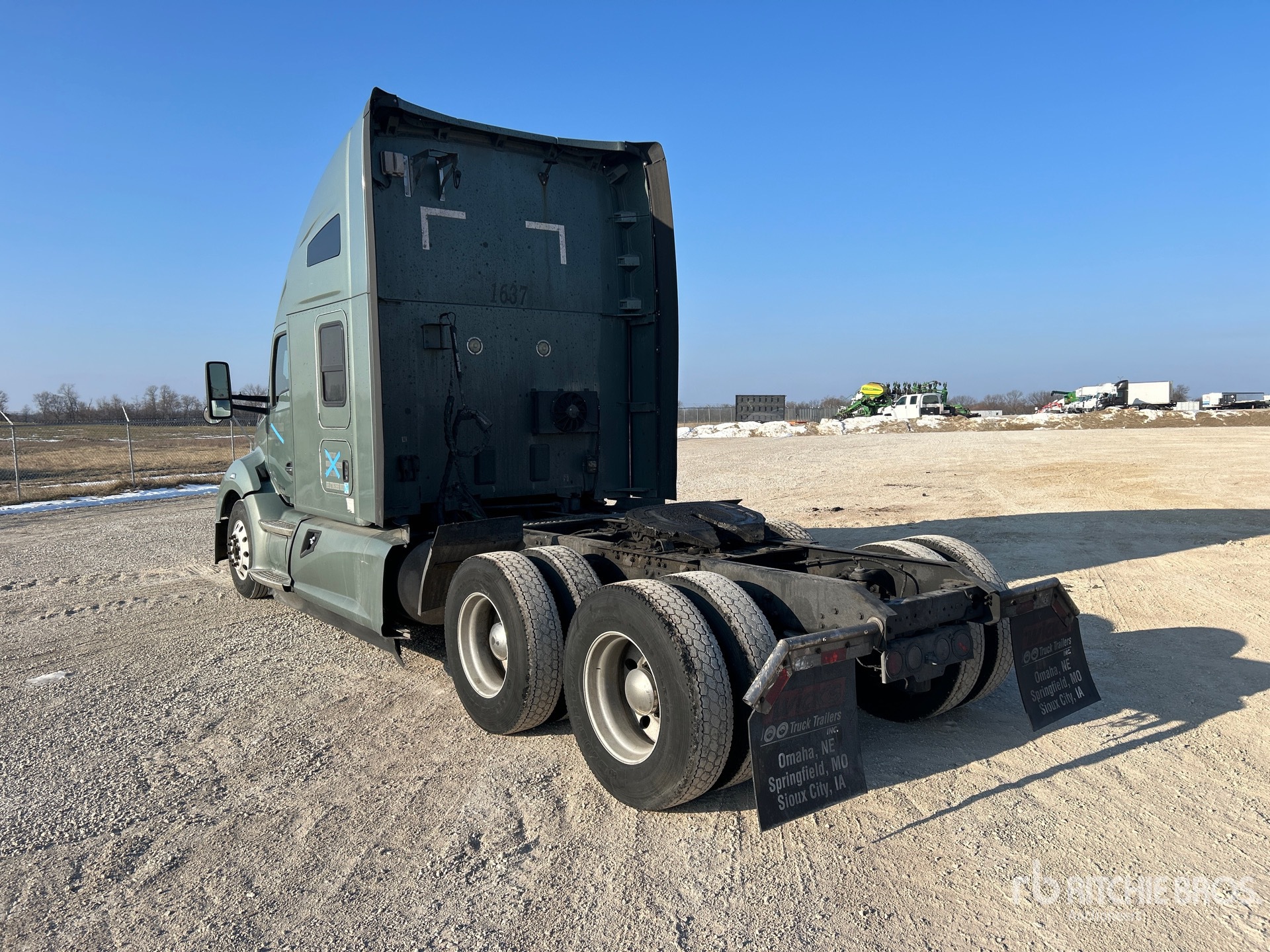 Aspect général with Image, coin arrière gauche