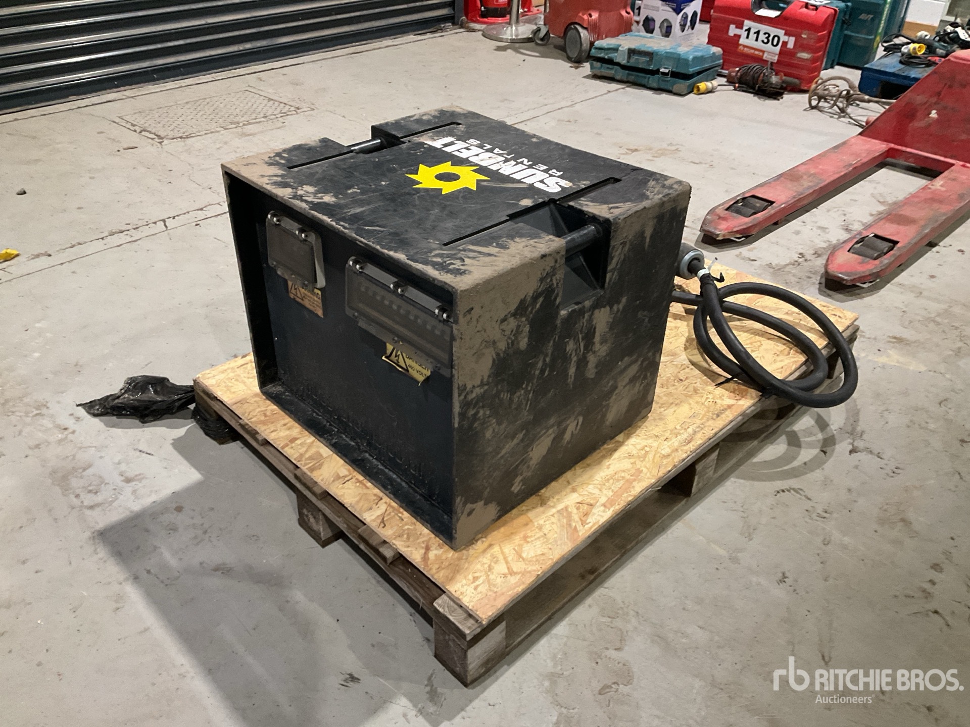 General Appearance with Bild, Ecke hinten rechts