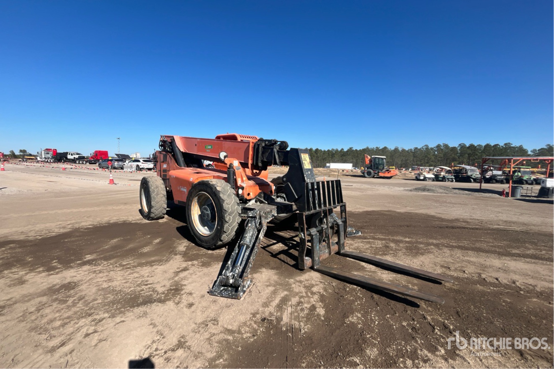 General Appearance with Picture, Right Front Corner