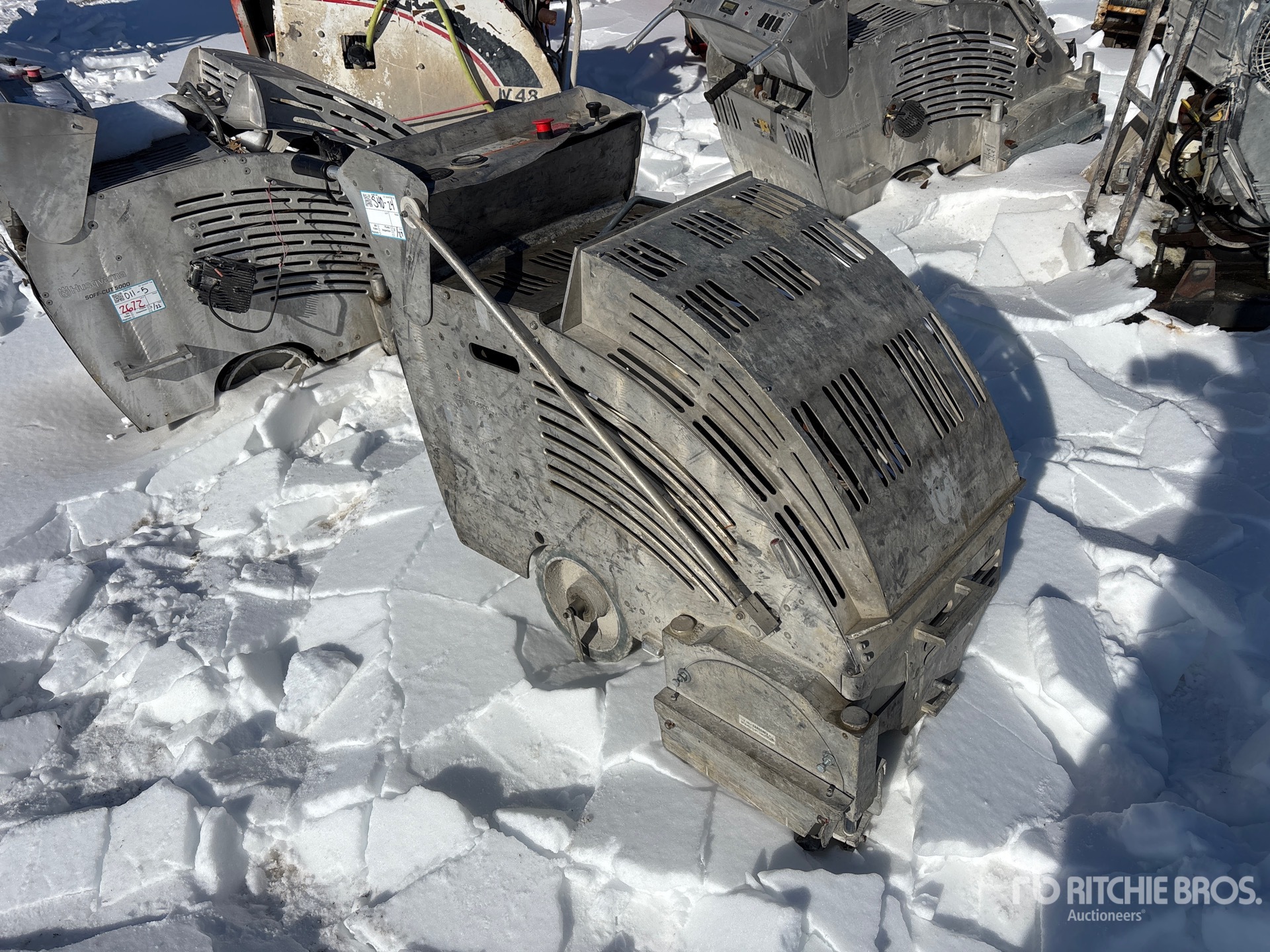 Aspect général with Image, coin avant droit