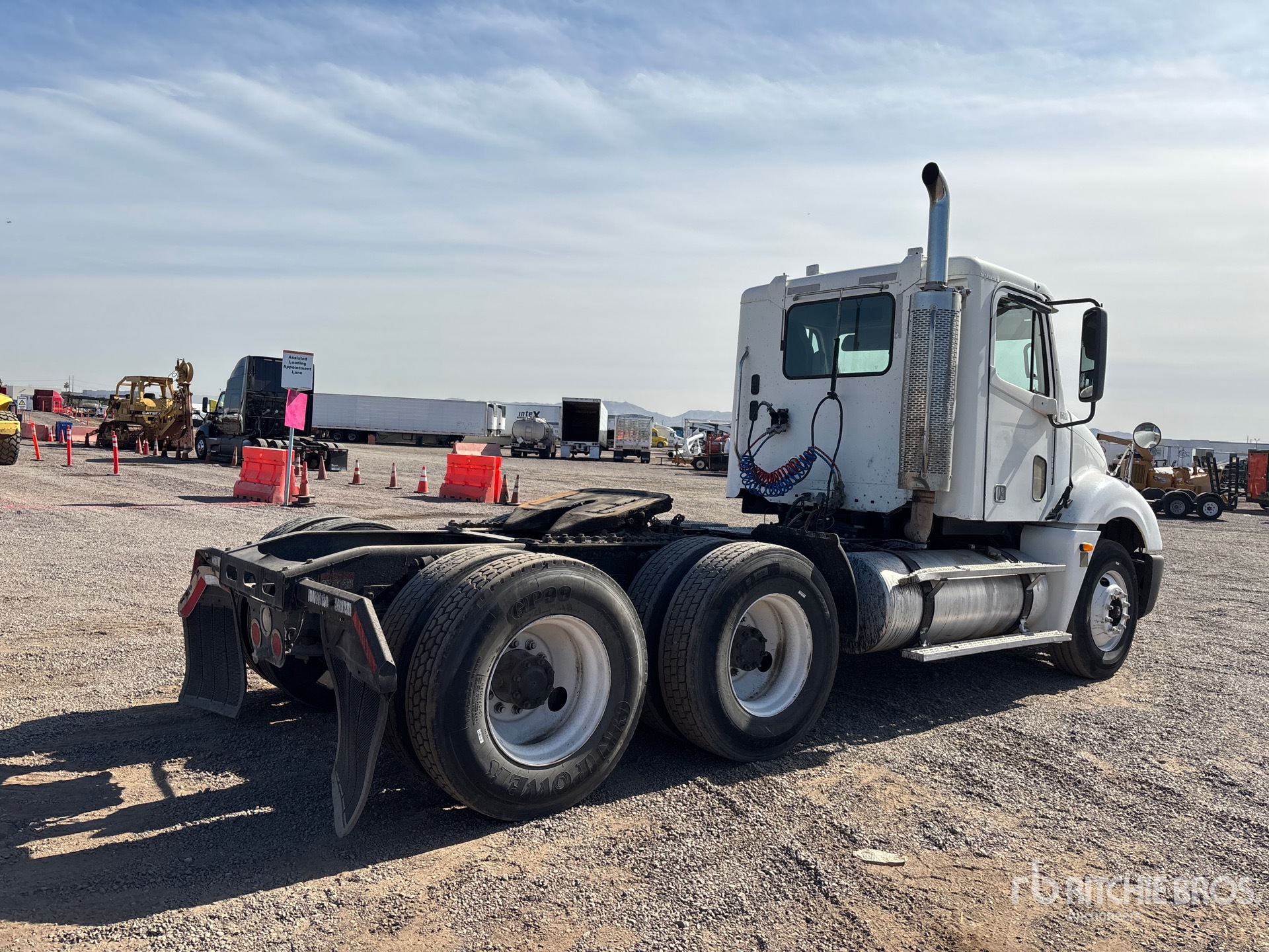 Aspect général with Image, coin arrière droit
