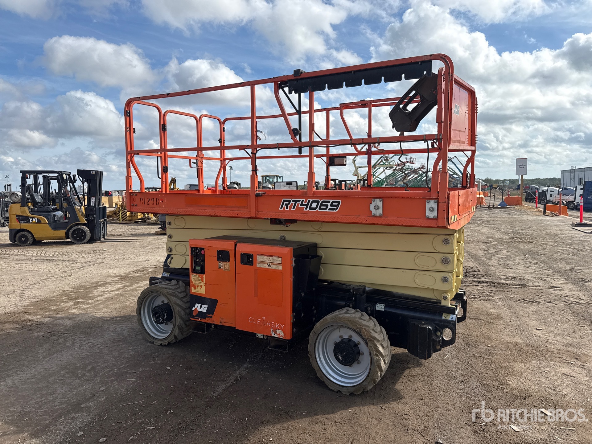 General Appearance with Picture, Right Front Corner