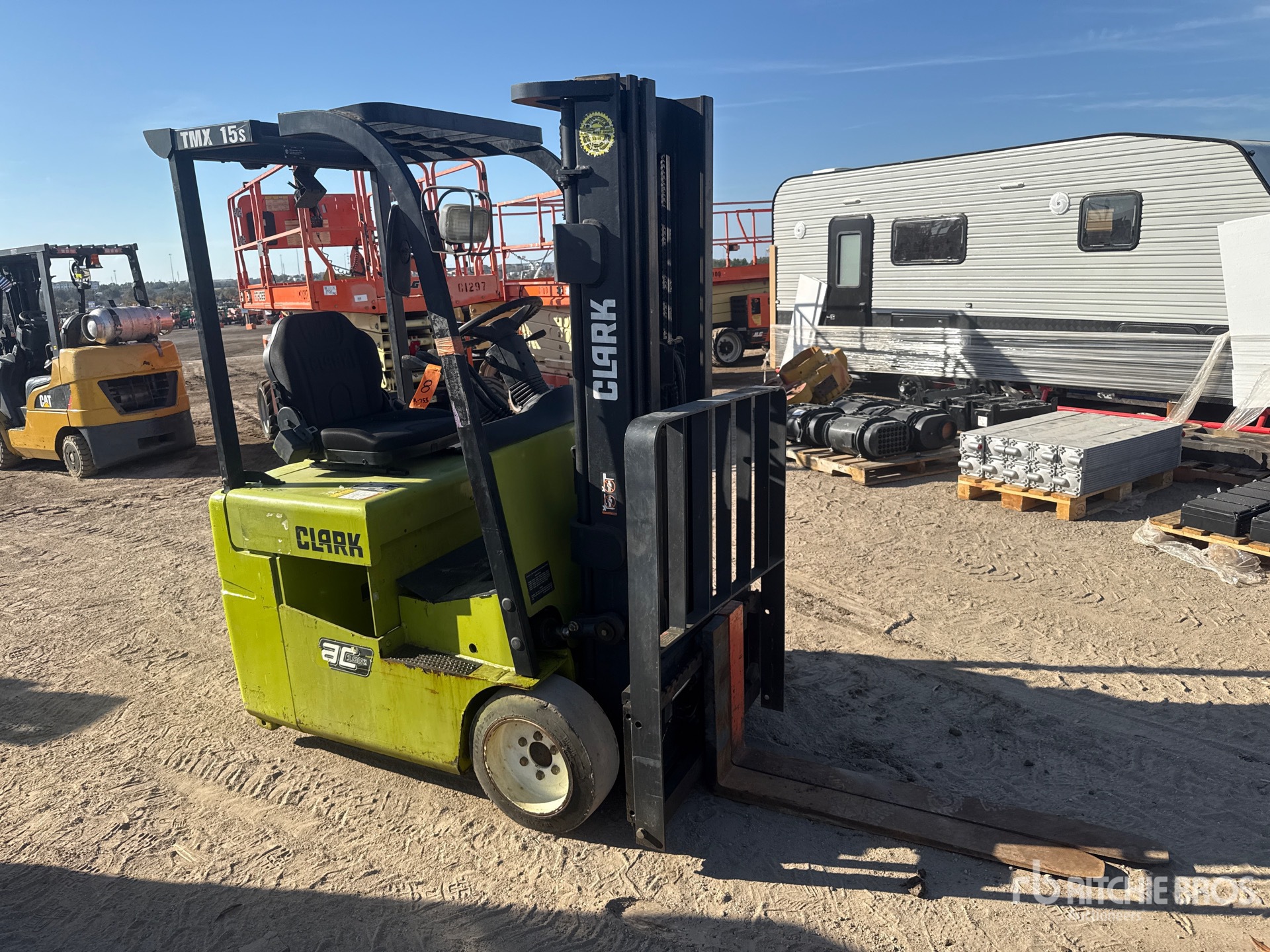 General Appearance with Bild, Ecke vorne rechts