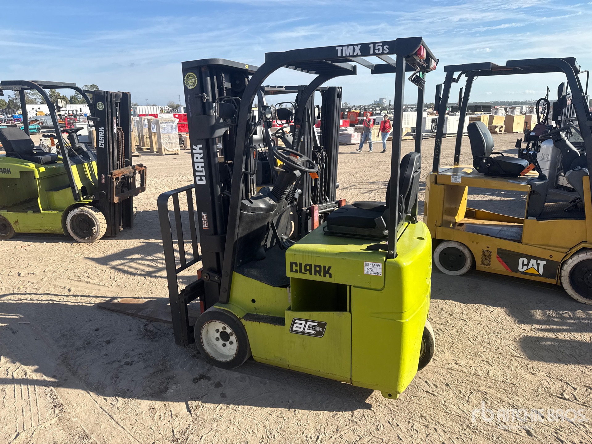 General Appearance with Bild, Ecke hinten links