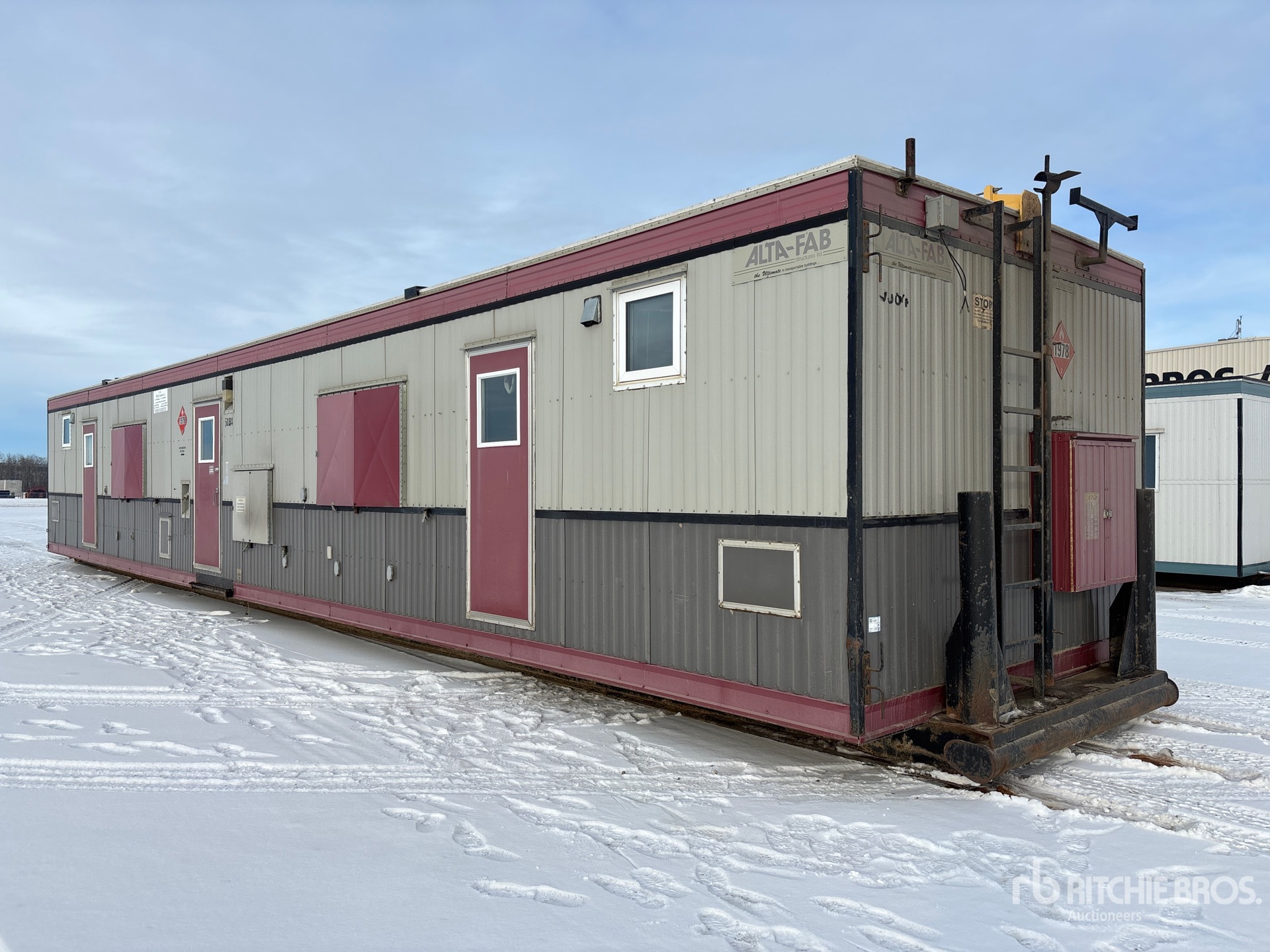 Aspect général with Image, coin arrière gauche