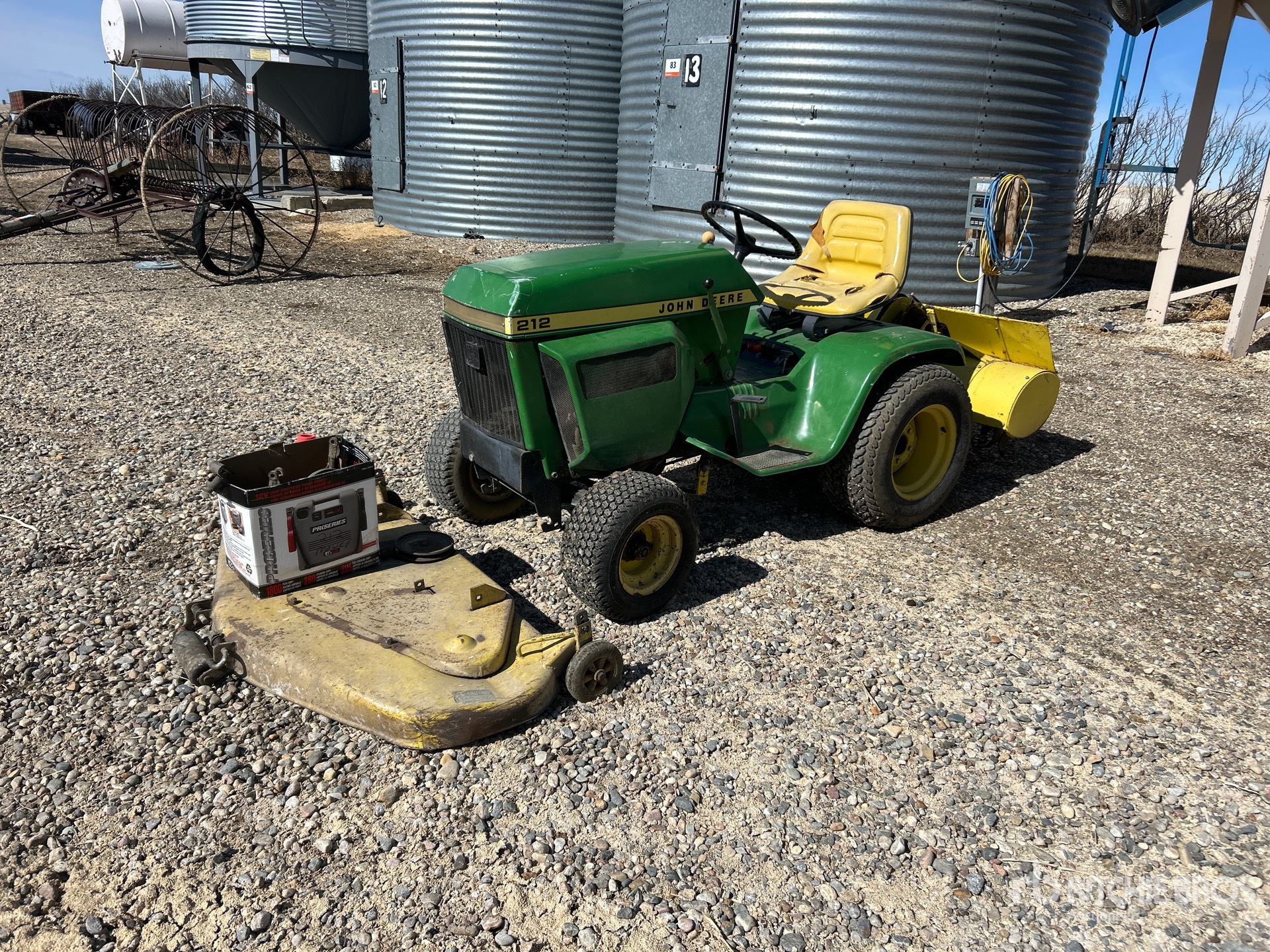 General Appearance with Picture, Left Front Corner