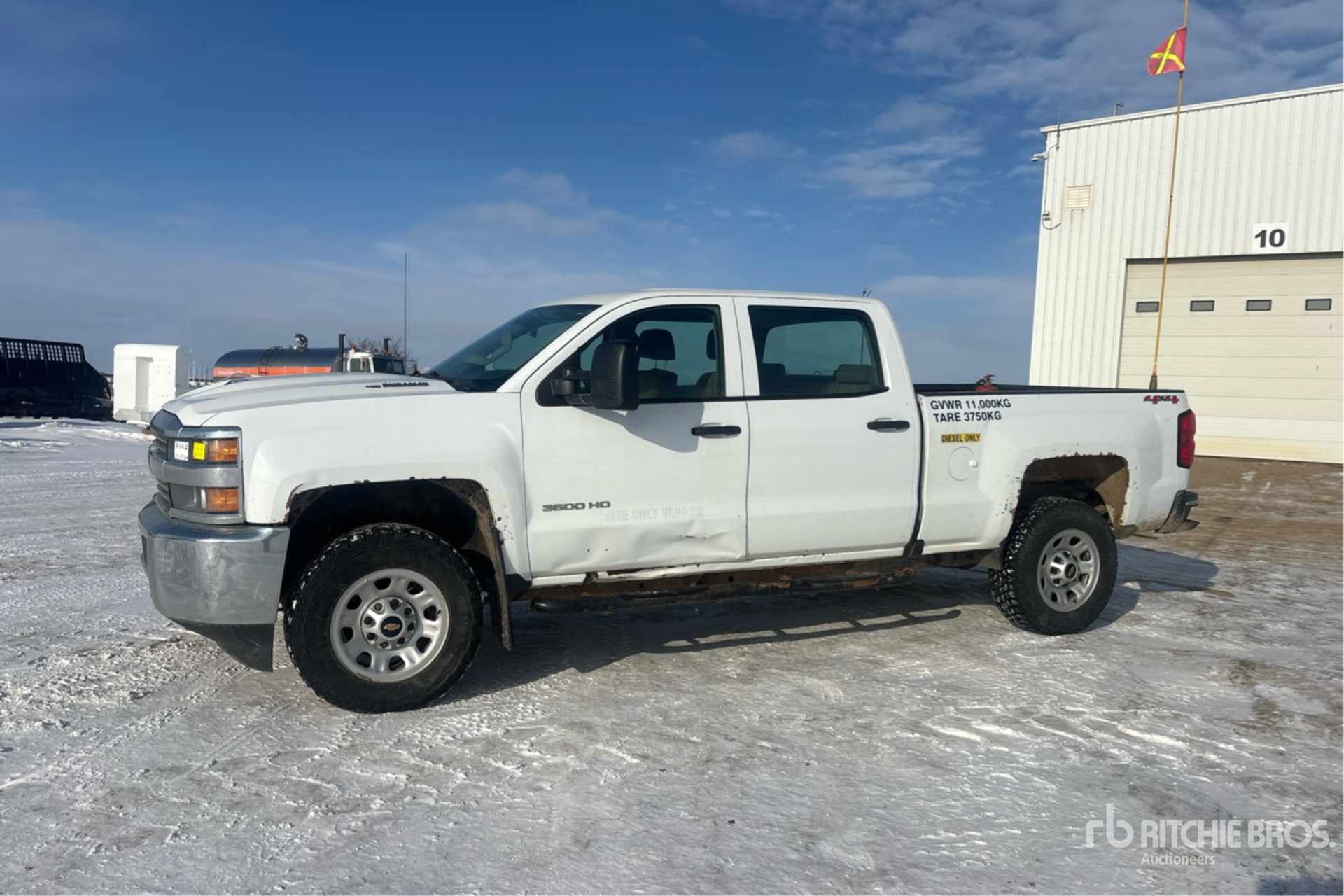 General Appearance with Picture, Left Front Corner