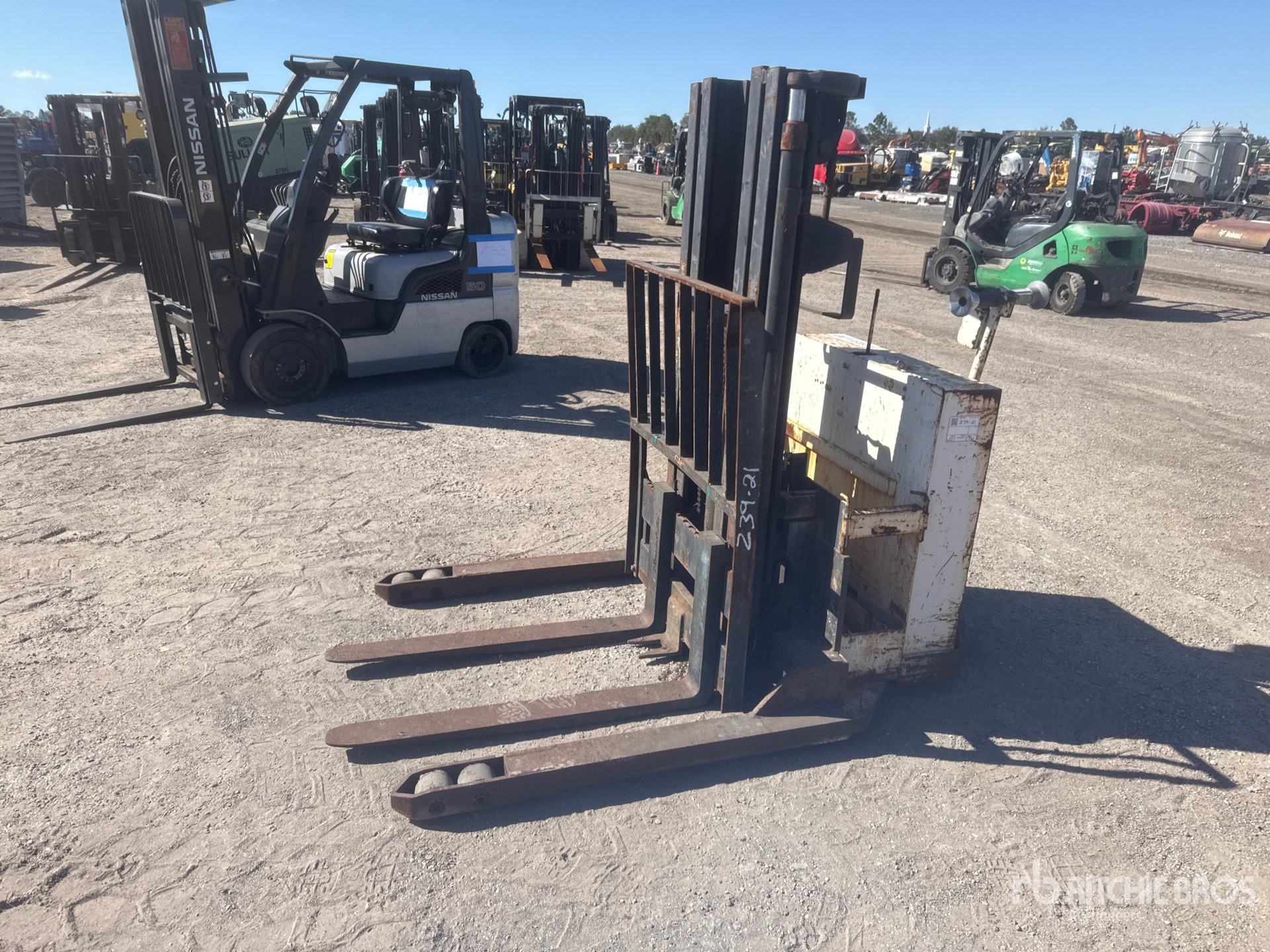 General Appearance with Picture, Left Front Corner