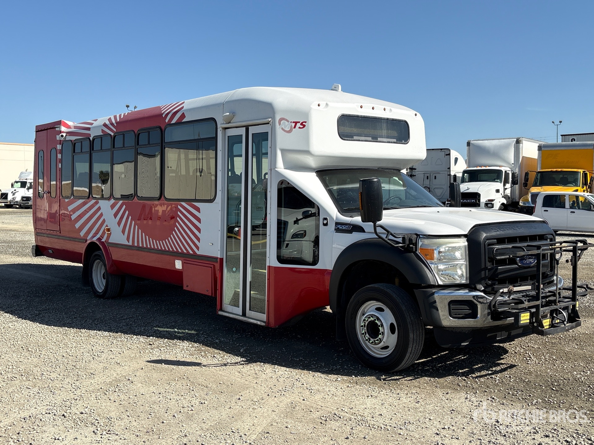 General Appearance with Image, coin avant droit