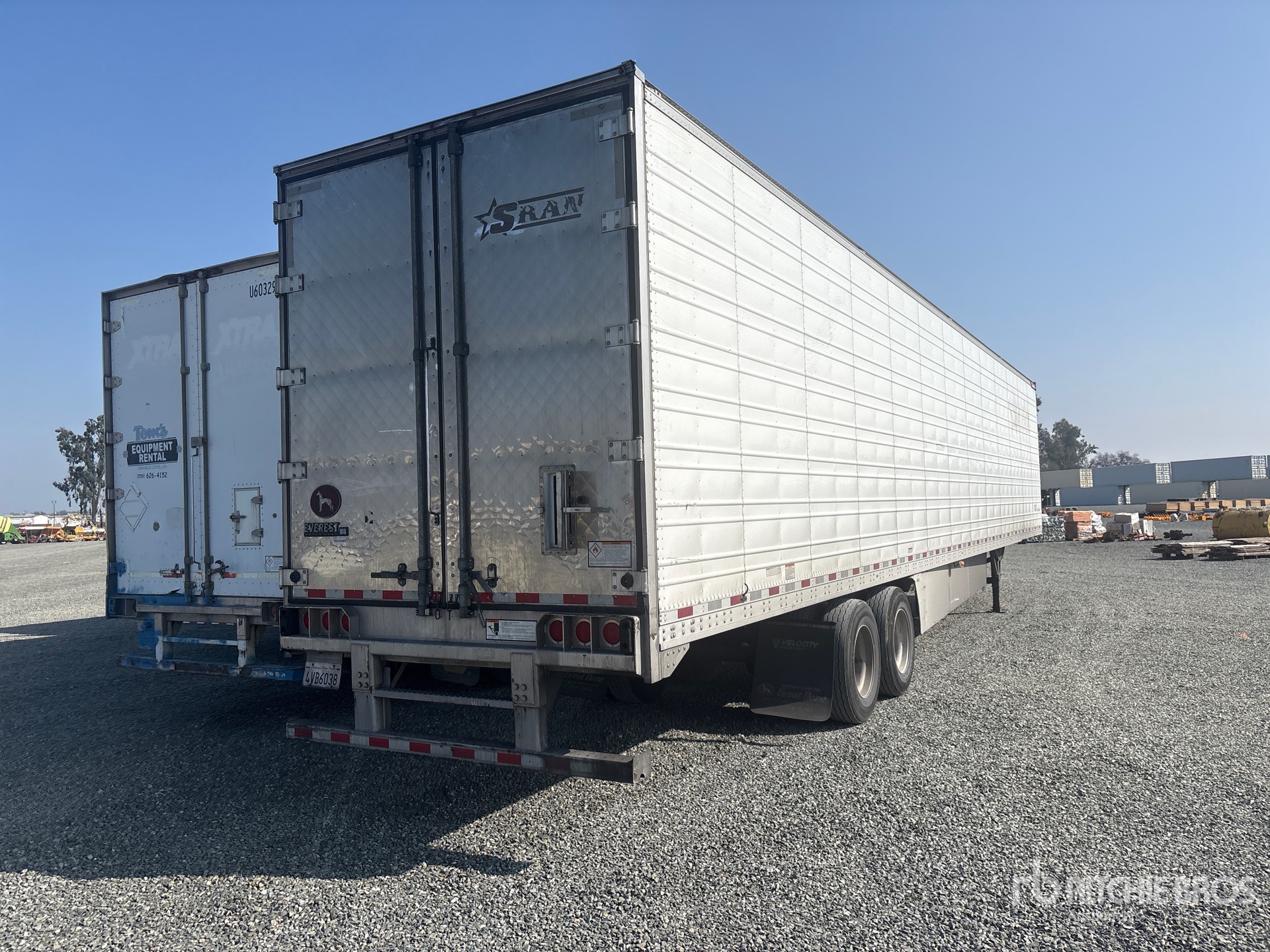 General Appearance with Bild, Ecke hinten rechts