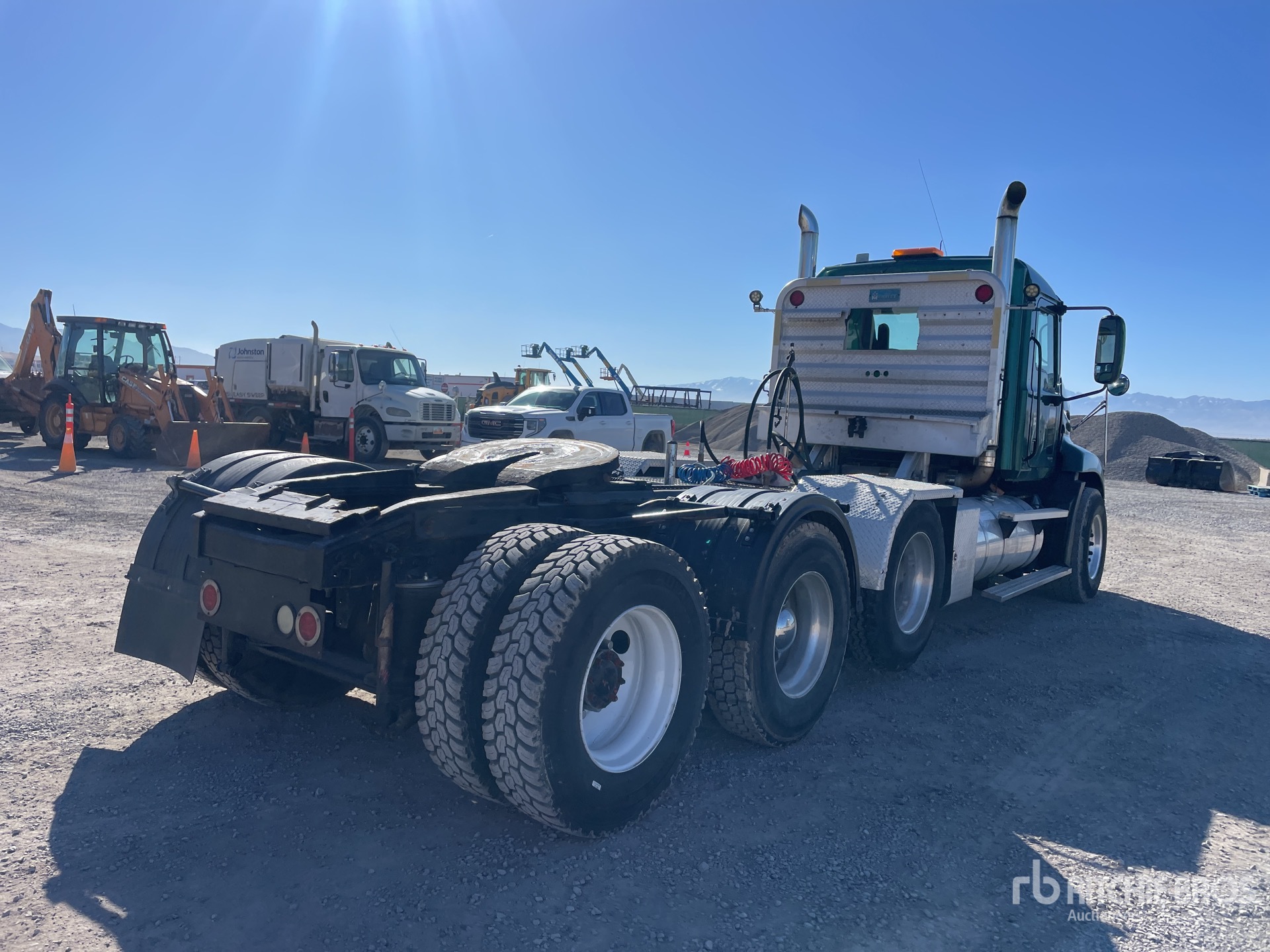 General Appearance with Imagen: esquina trasera derecha