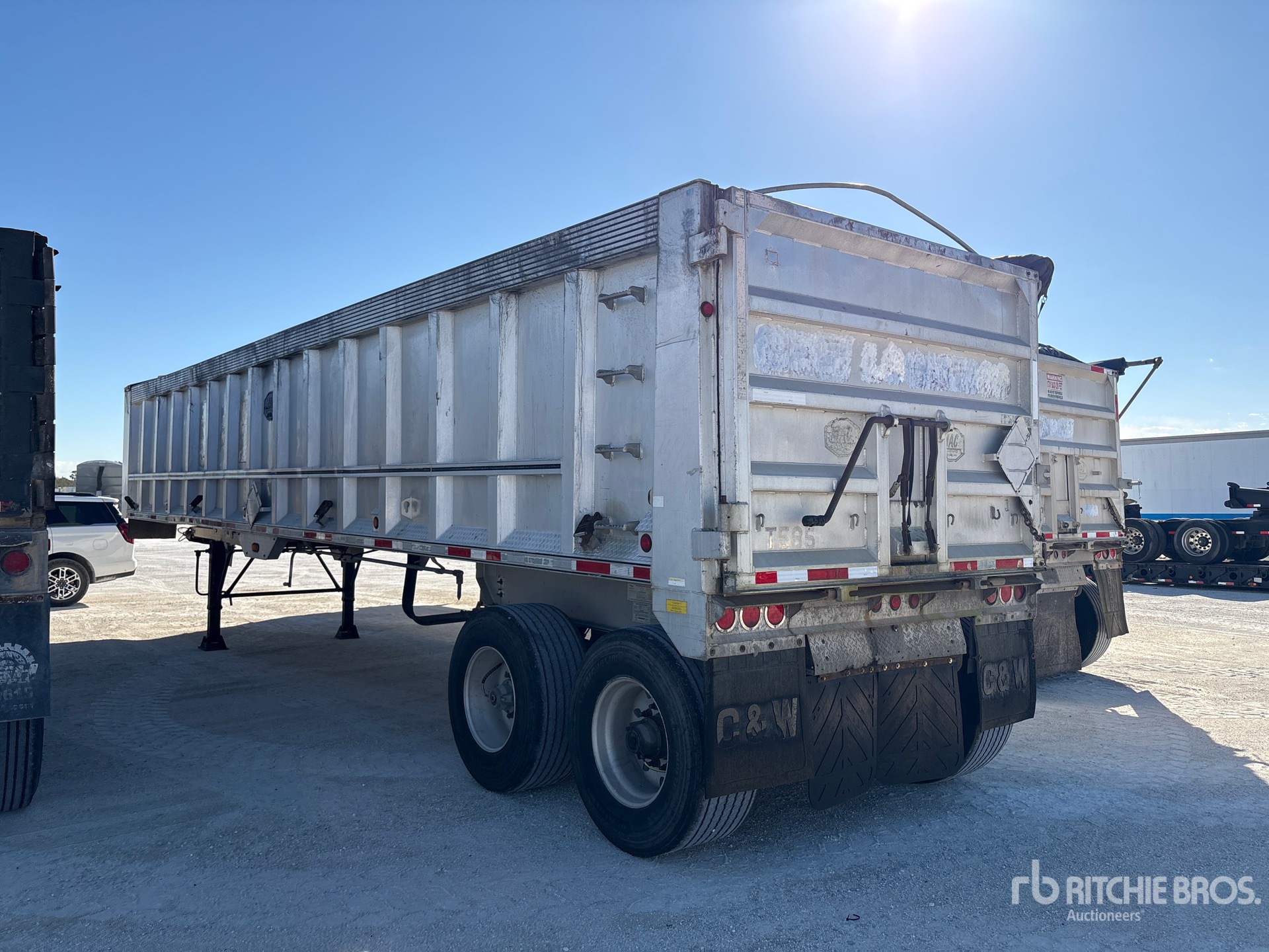 Aspect général with Image, coin arrière gauche