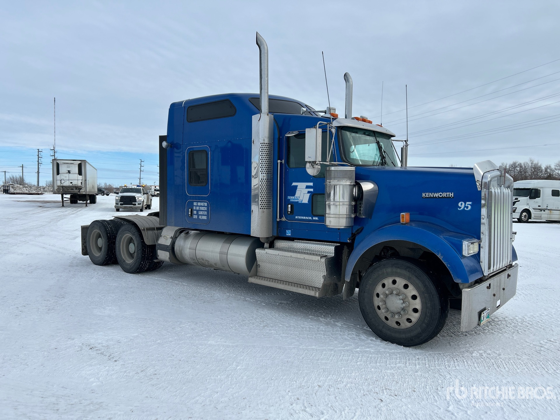 General Appearance with Picture, Right Front Corner