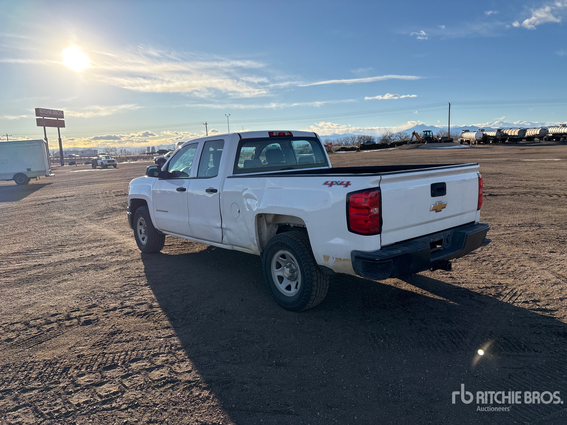 General Appearance with Picture, Left Rear Corner