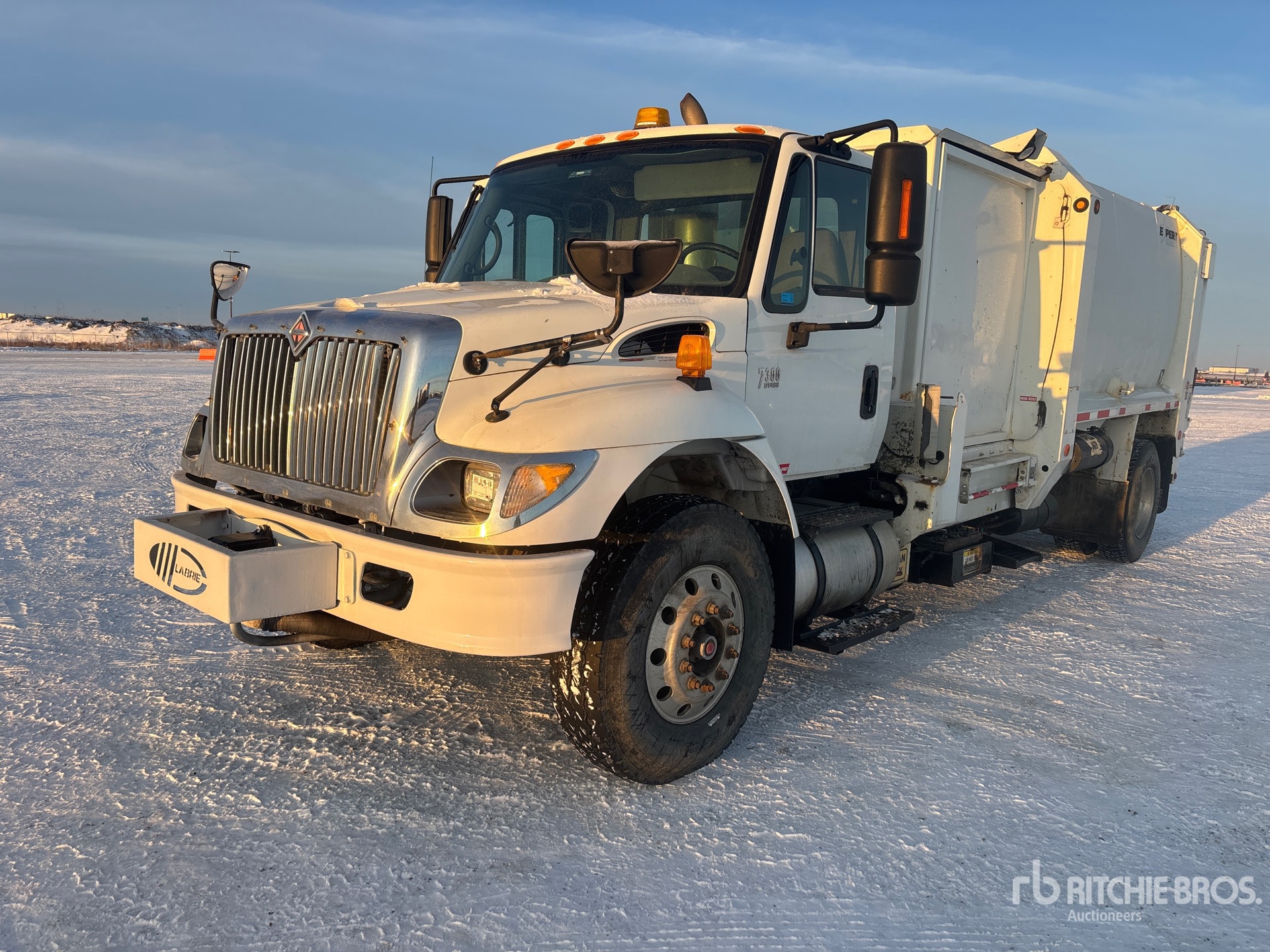 General Appearance with Image, coin avant gauche