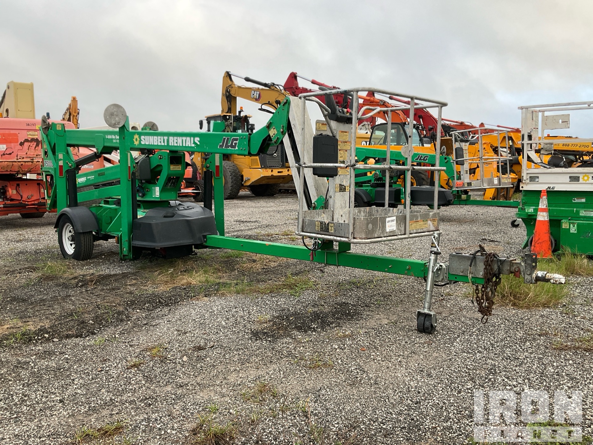 Aspect général with Image, coin avant droit