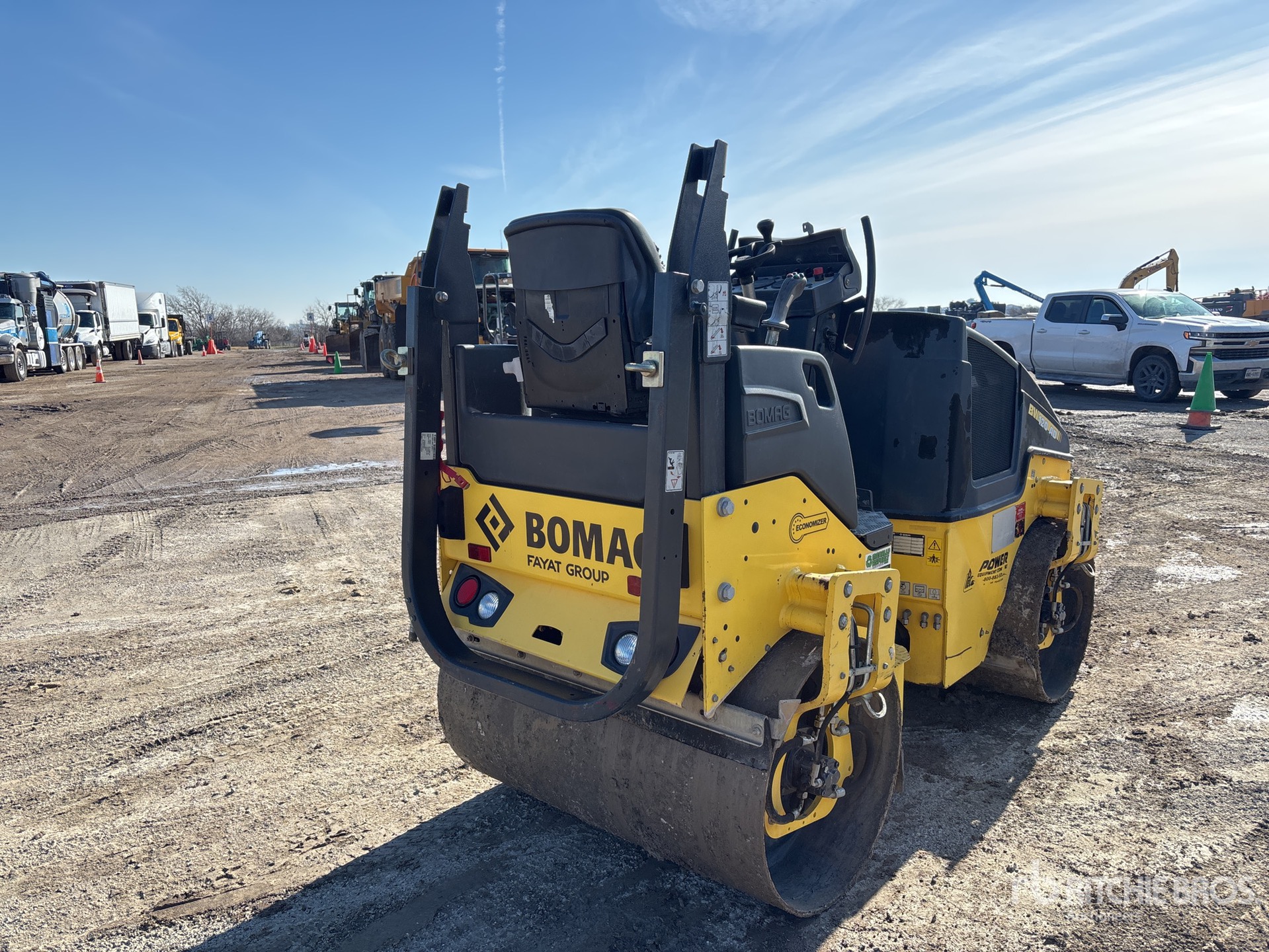 General Appearance with Imagen: esquina trasera derecha