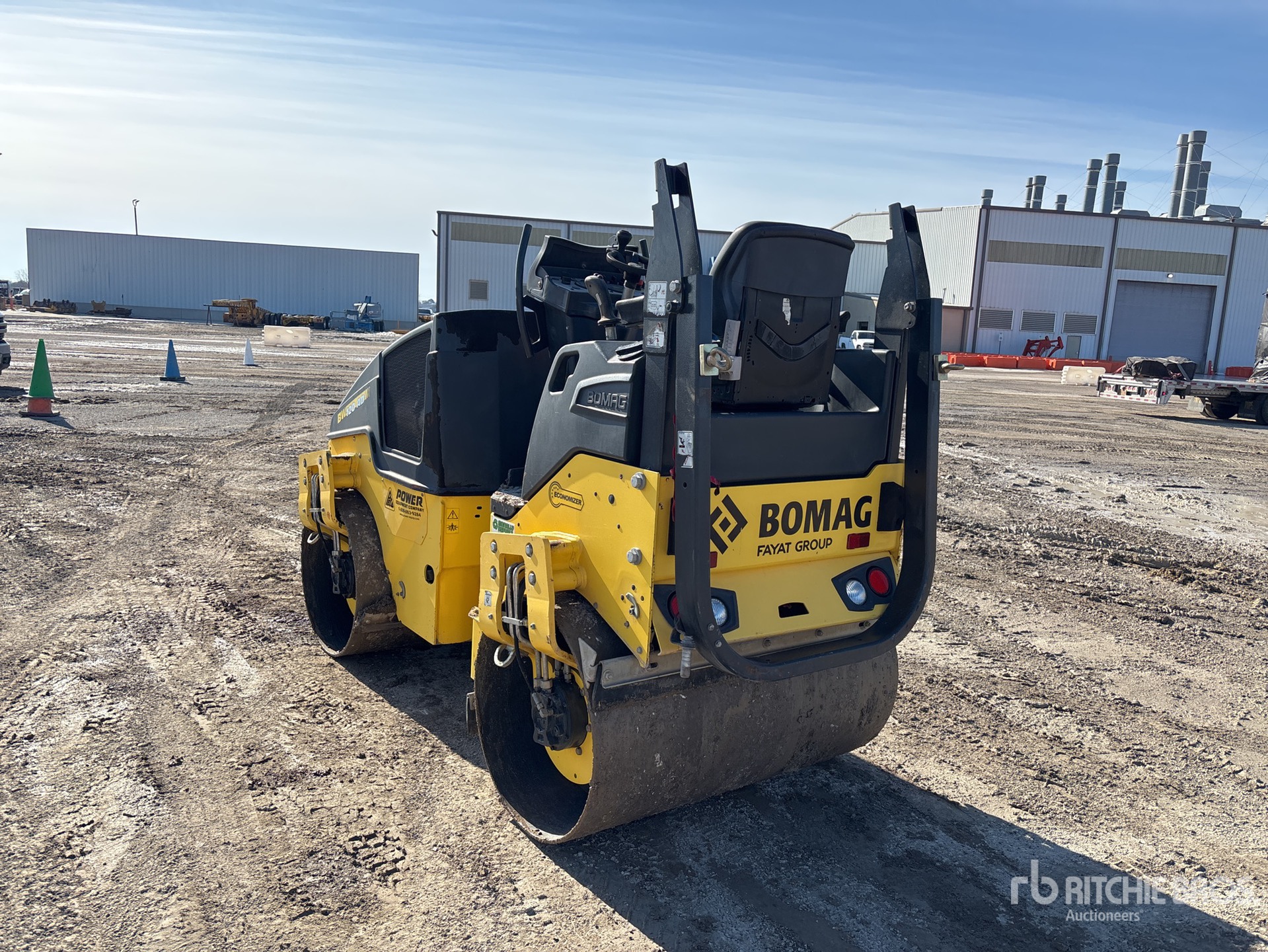 General Appearance with Imagen: esquina trasera izquierda