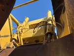 Hydraulics with Bar Lift Cylinders