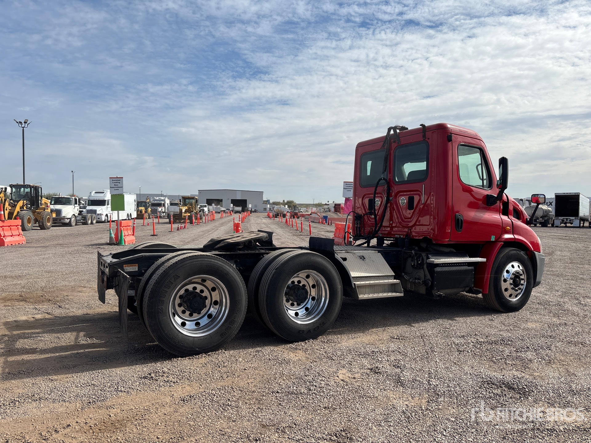 Aspect général with Image, coin arrière droit