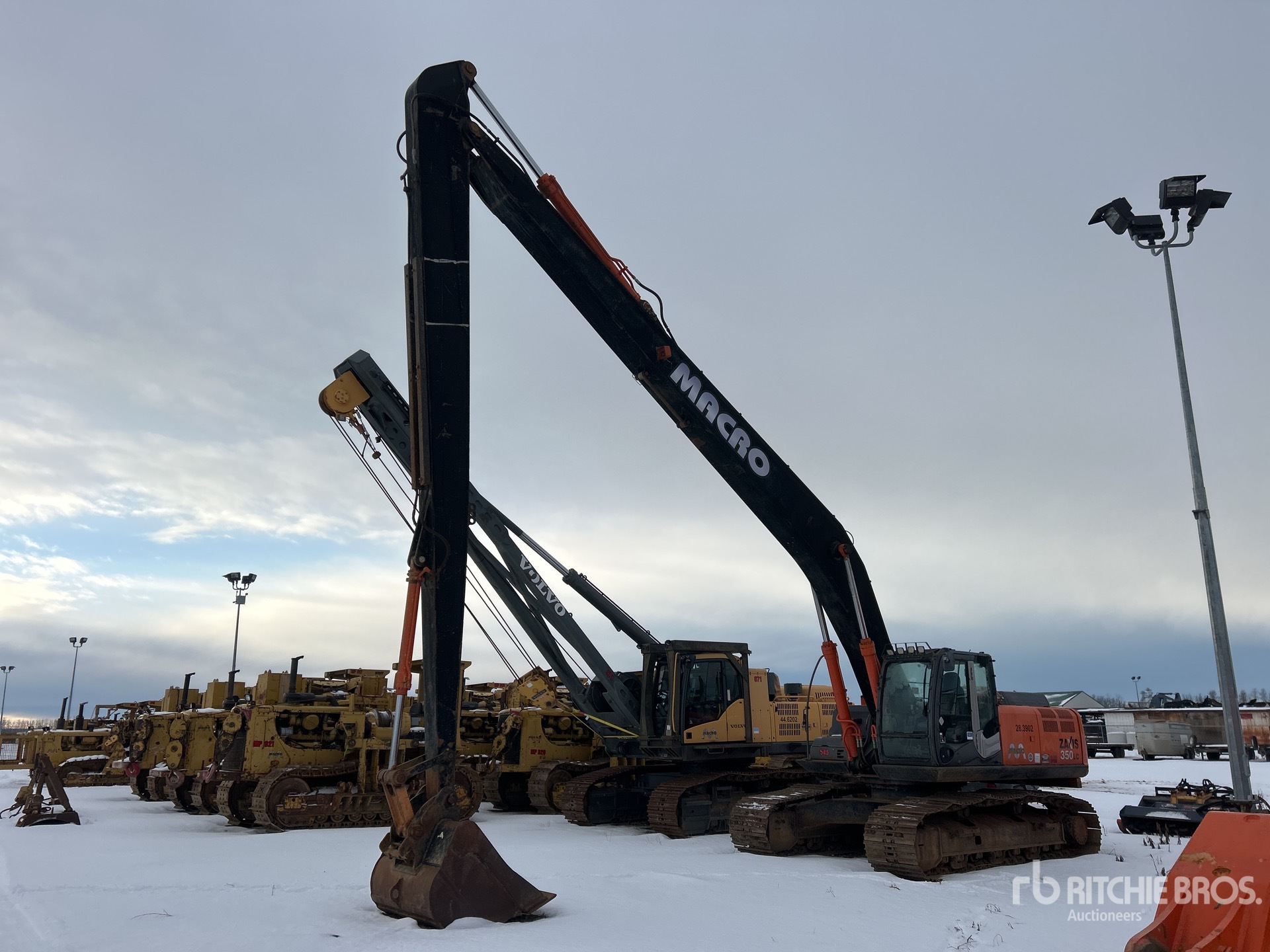 General Appearance with Featured Photo