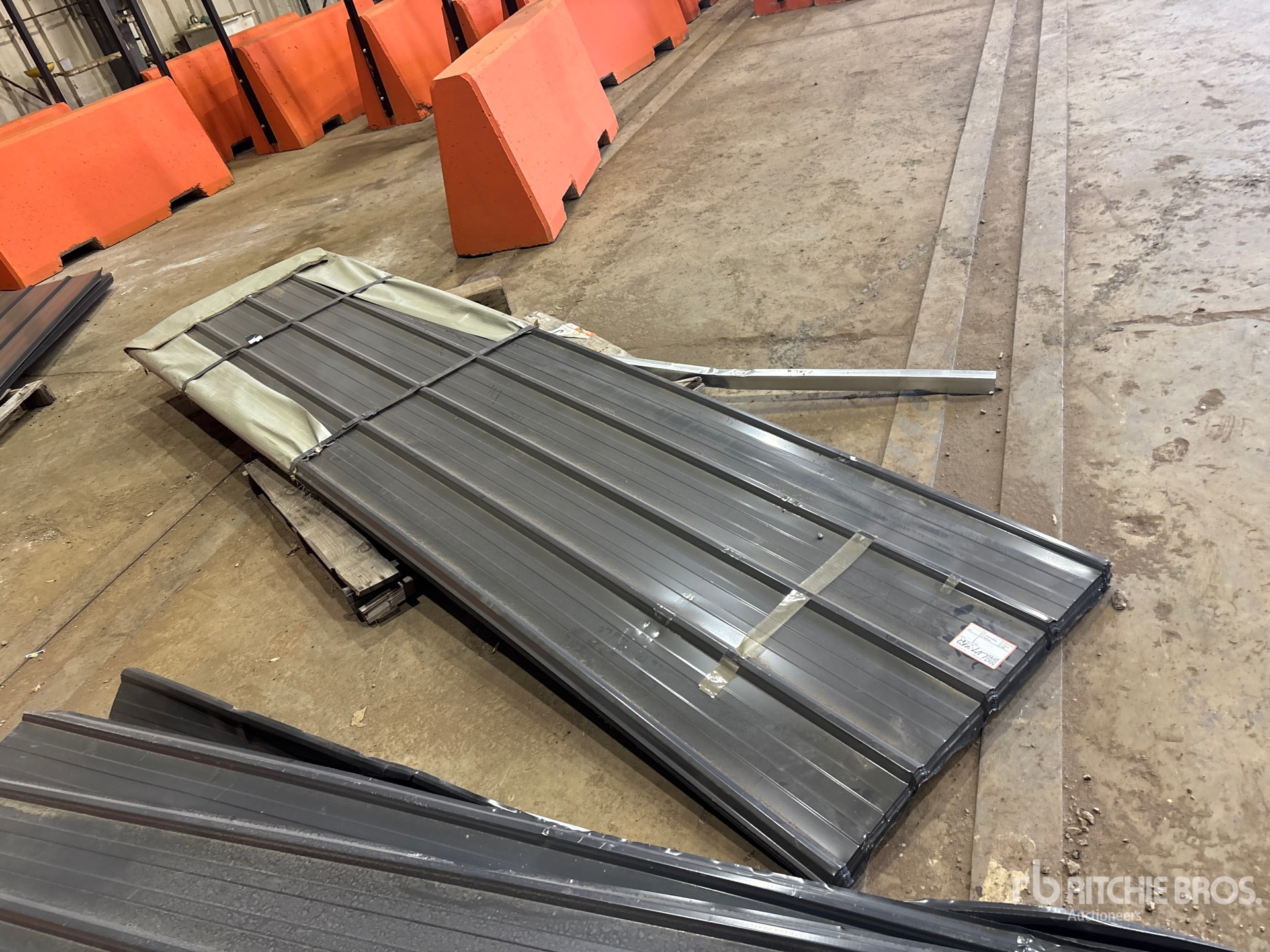 Aspect général with Image, coin arrière gauche