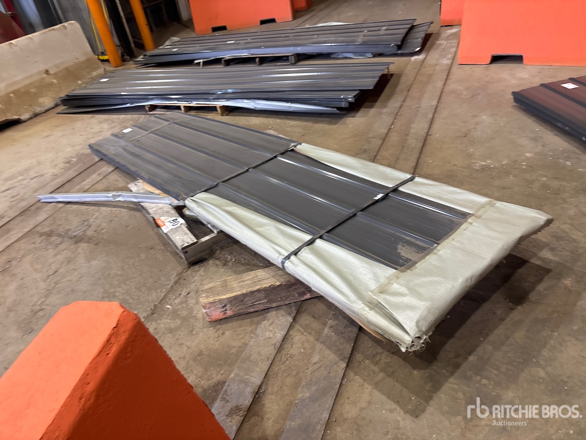 Aspect général with Image, coin avant gauche