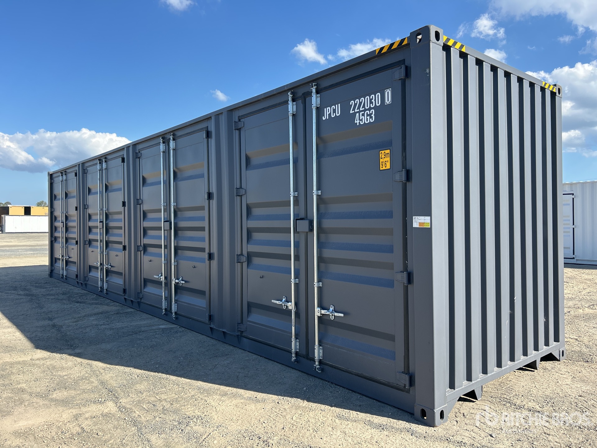 General Appearance with Foto, angolo posteriore sinistro