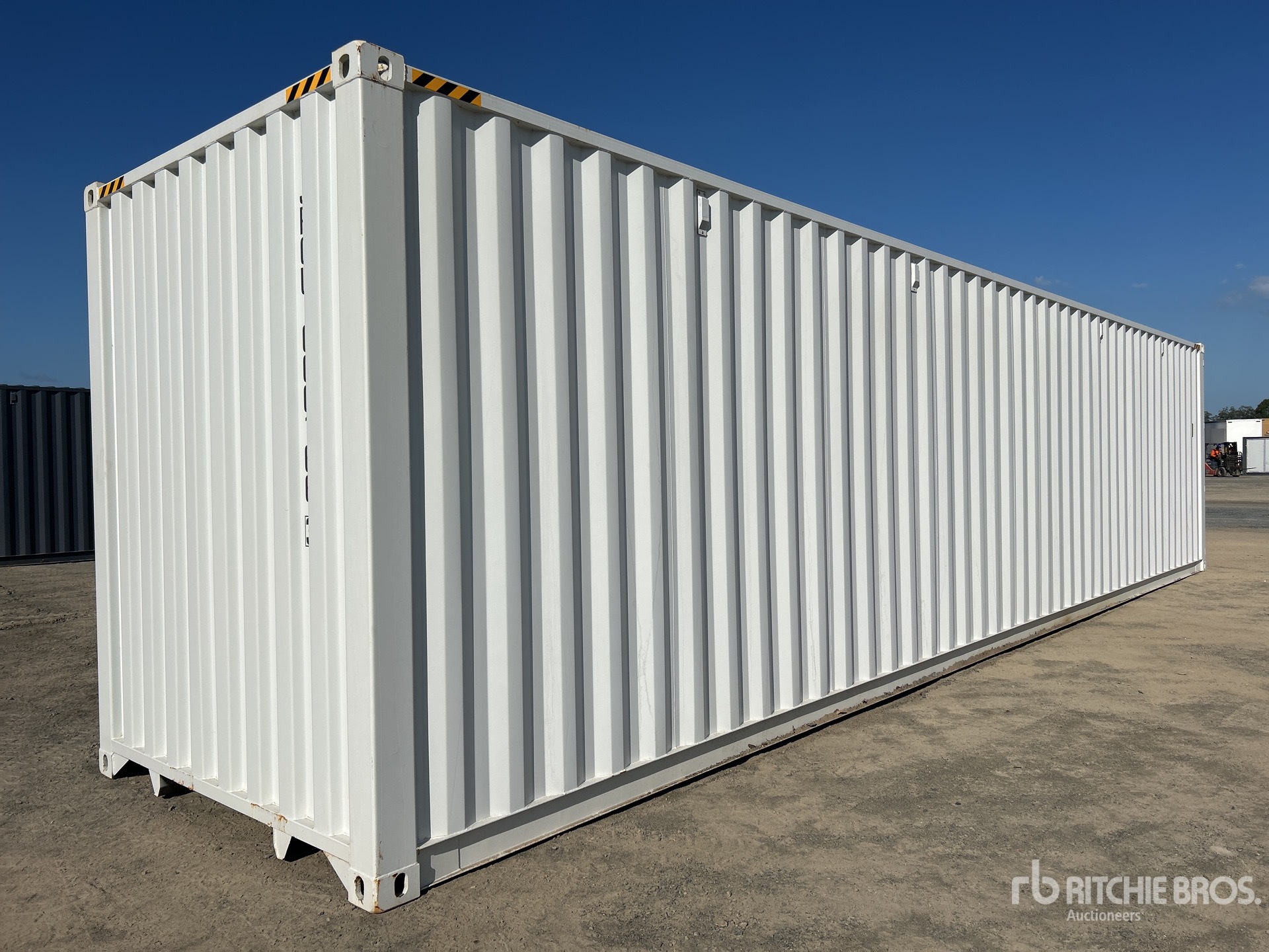 General Appearance with Foto, angolo anteriore sinistro