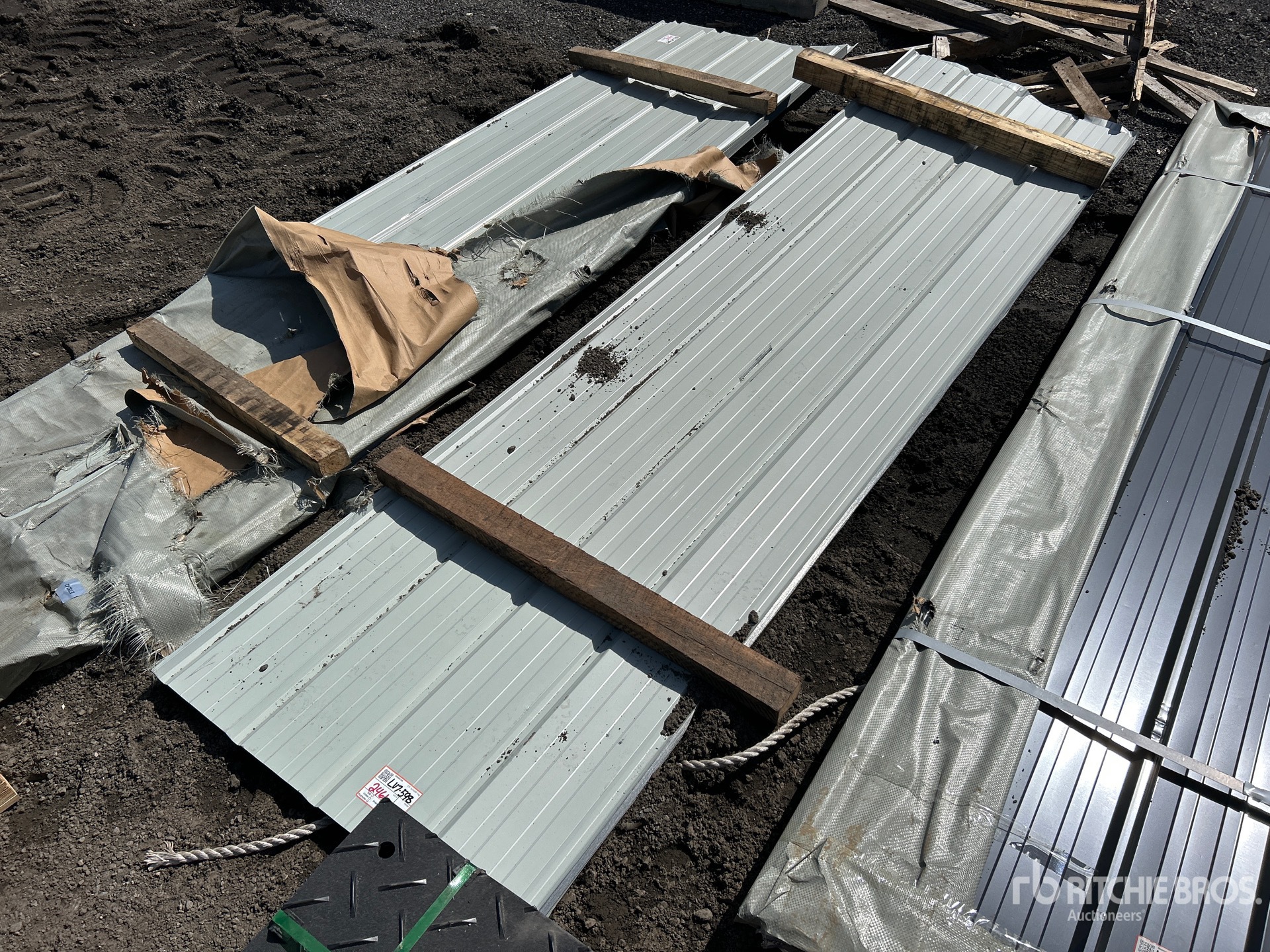 General Appearance with Foto, angolo anteriore sinistro