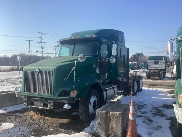 2007 International 9400i T/A Sleeper Truck Tractor 2007 International 9400i T/A Sleeper Truck Tractor