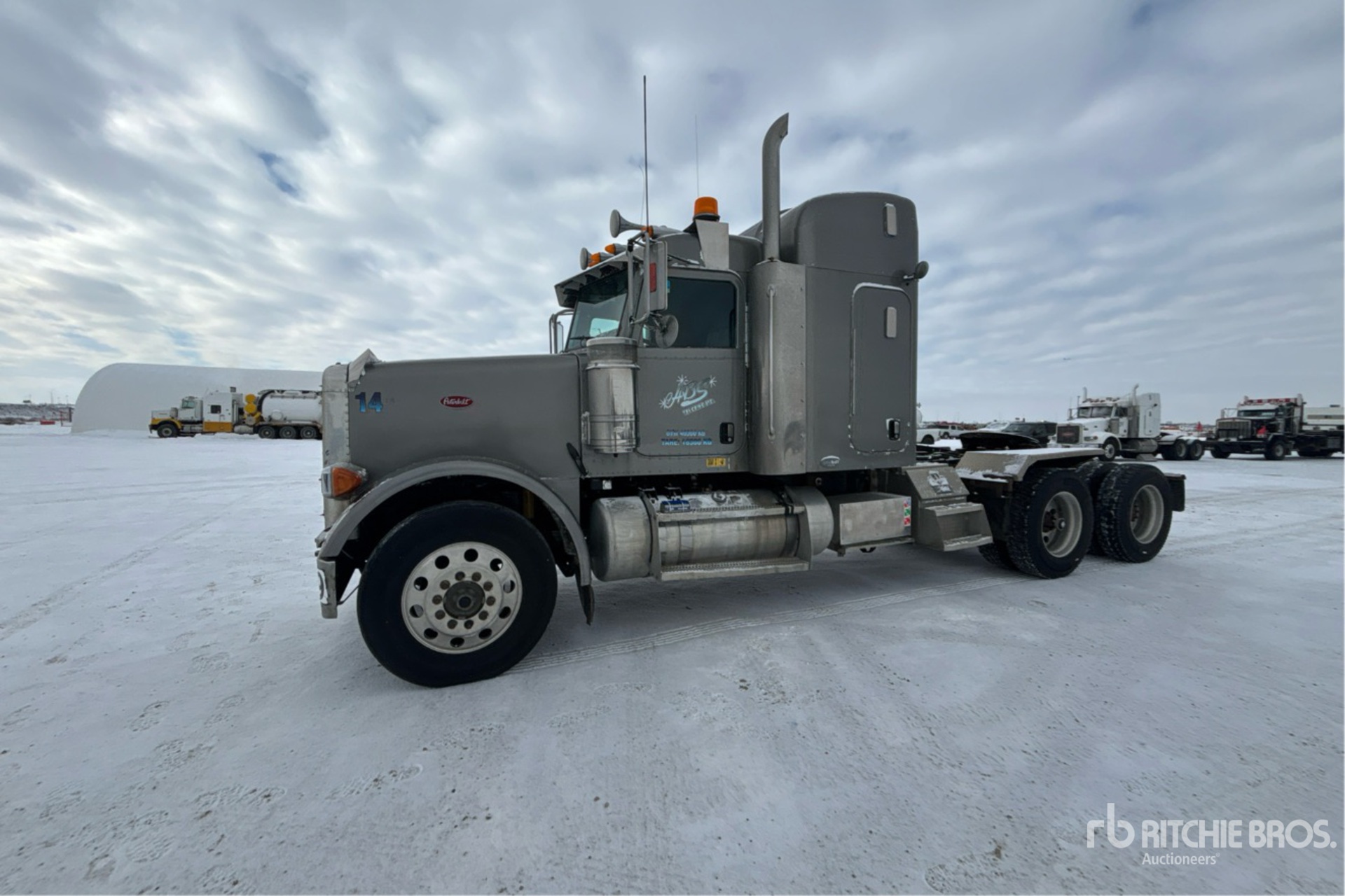 General Appearance with Picture, Left Front Corner